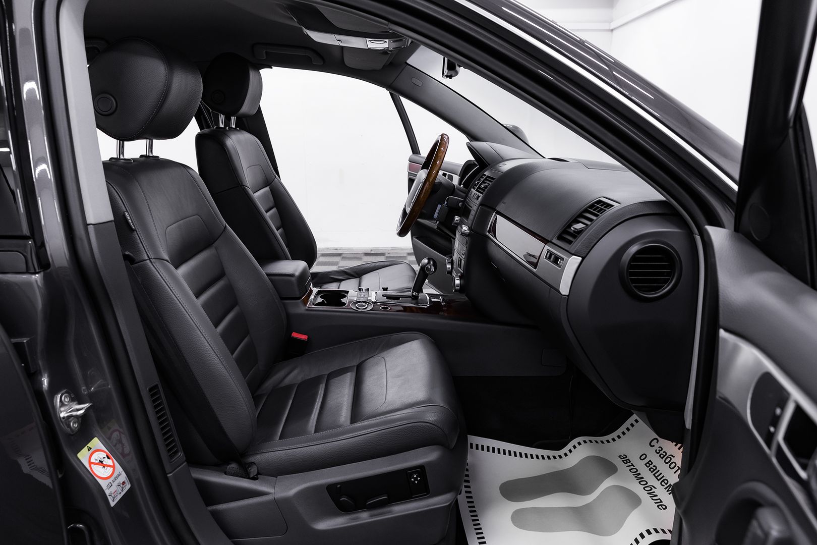 Volkswagen Touareg, I Рестайлинг, 2010 фото 15