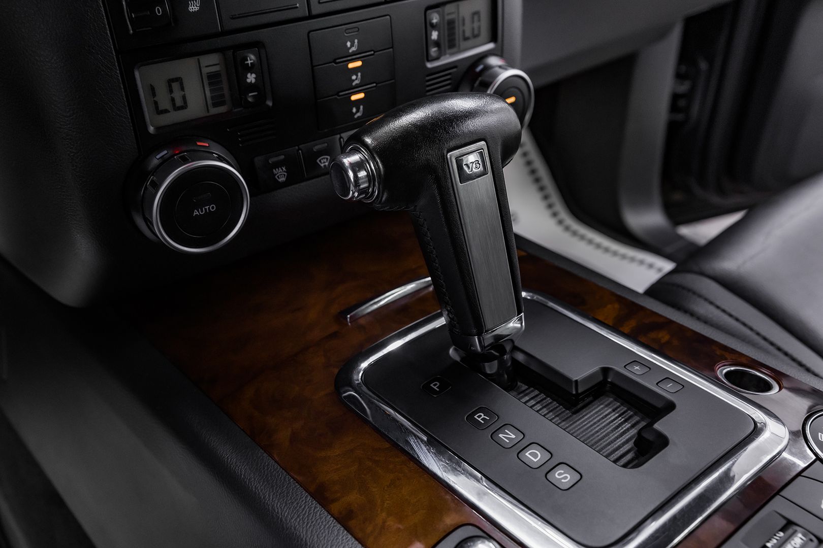 Volkswagen Touareg, I Рестайлинг, 2010 фото 14