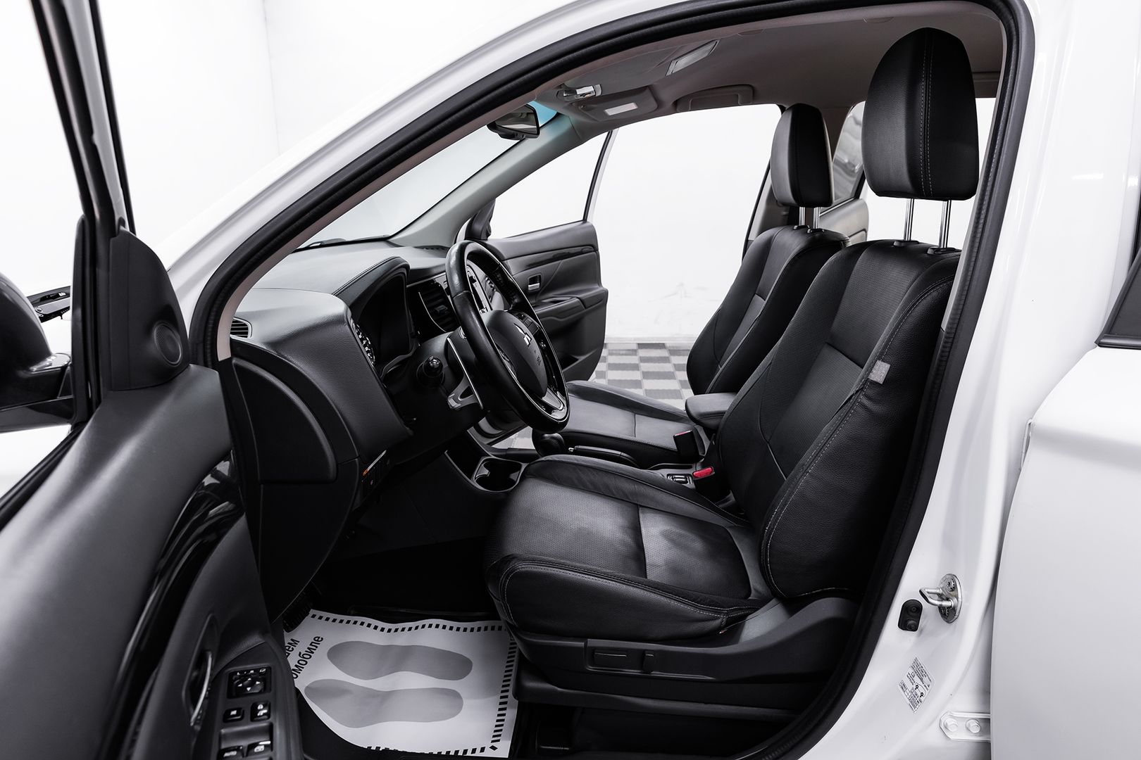 Mitsubishi Outlander, III Рестайлинг 2, 2016 фото 9