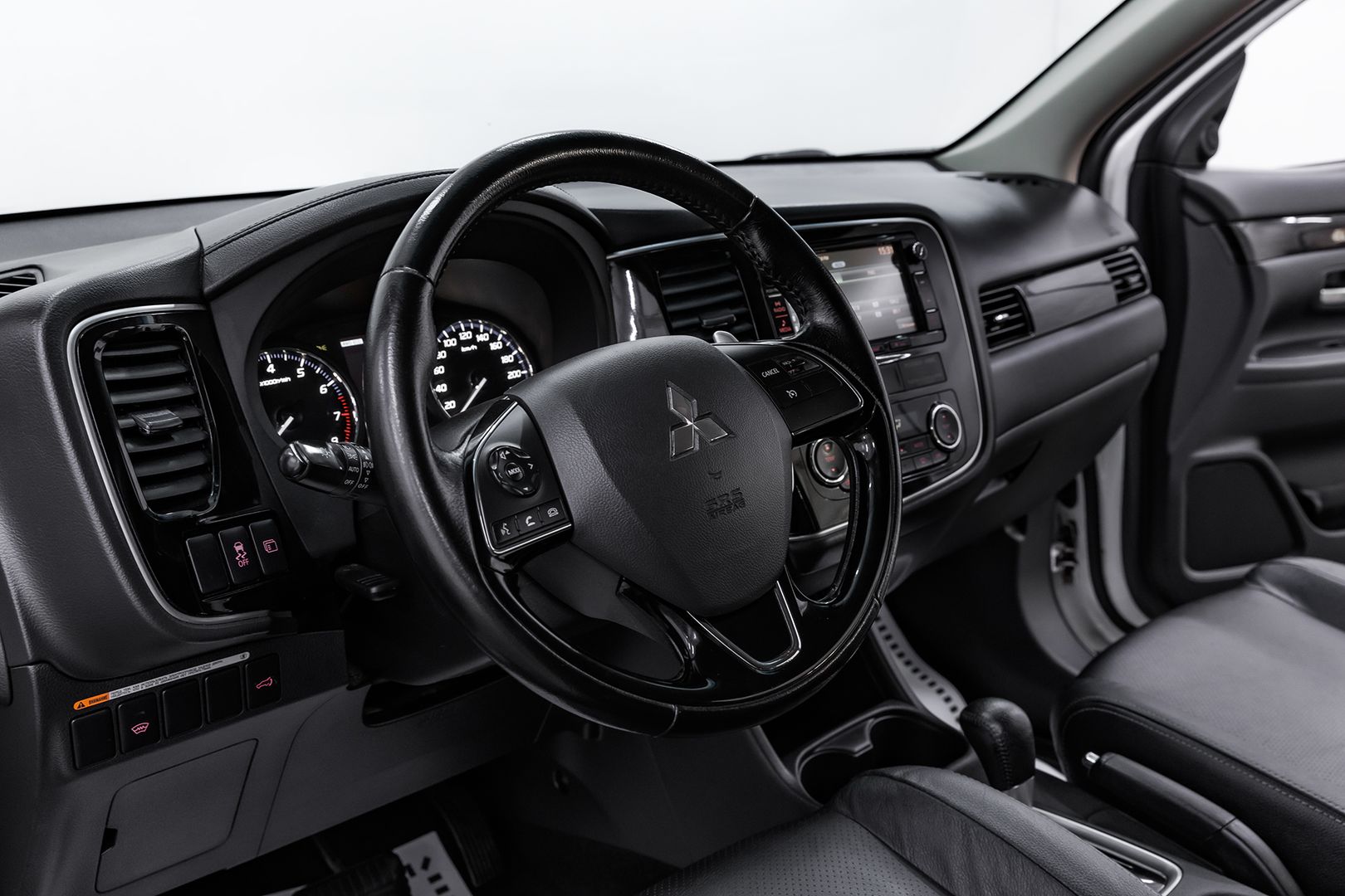 Mitsubishi Outlander, III Рестайлинг 2, 2016 фото 12