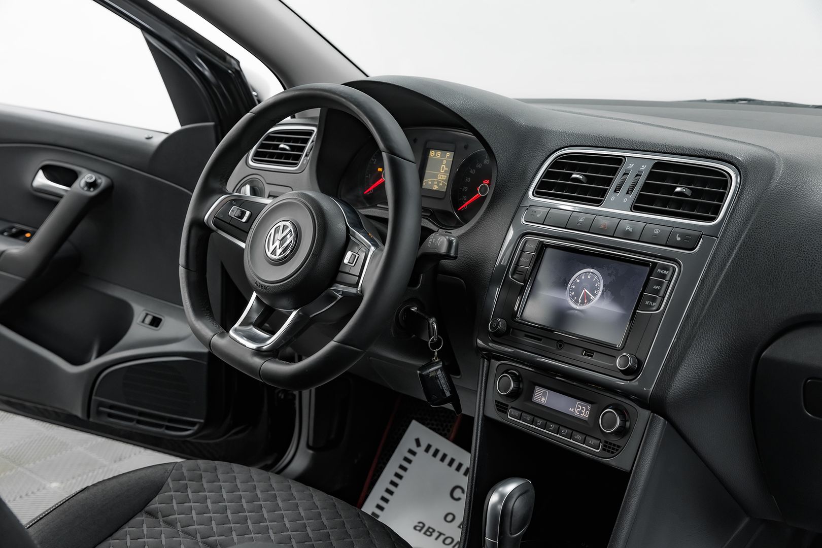 Volkswagen Polo, V Рестайлинг, 2018 фото 10