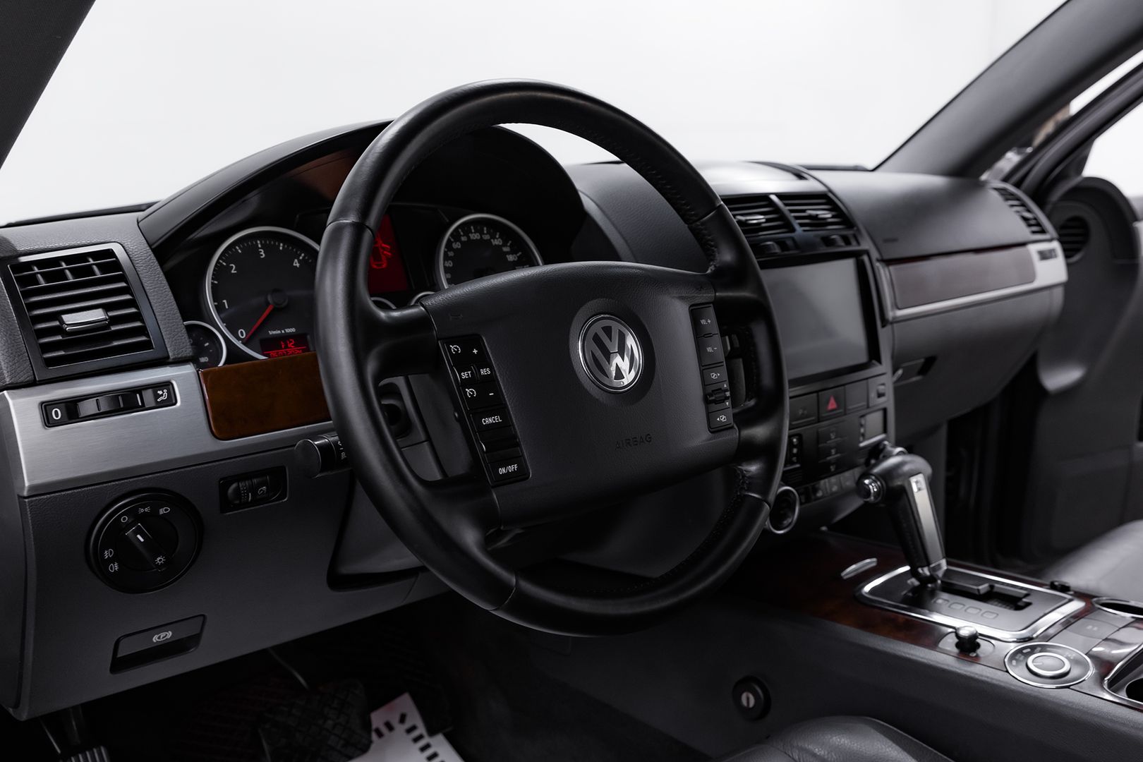 Volkswagen Touareg, I Рестайлинг, 2008 фото 10