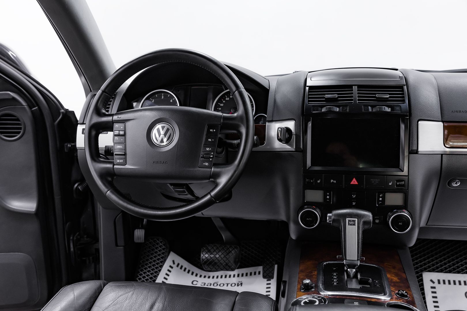 Volkswagen Touareg, I Рестайлинг, 2008 фото 11