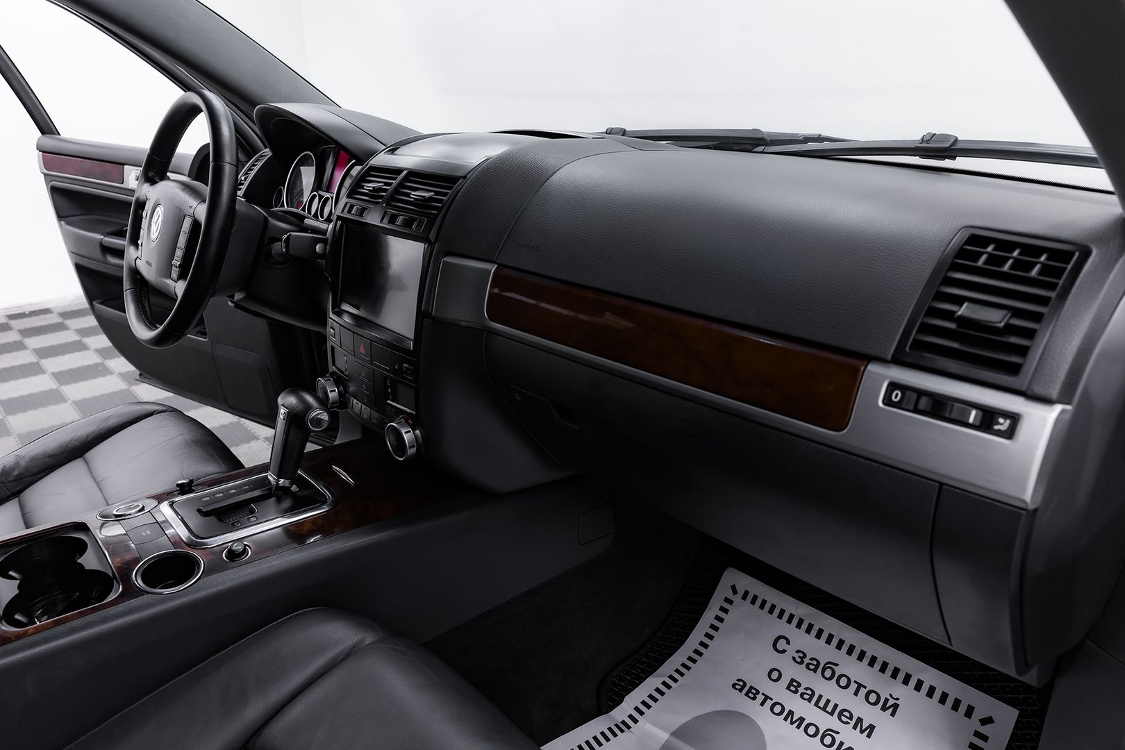 Volkswagen Touareg, I Рестайлинг, 2008 фото 17