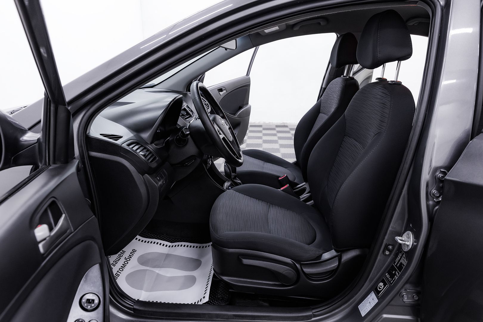 Hyundai Solaris, I Рестайлинг, 2014 фото 7