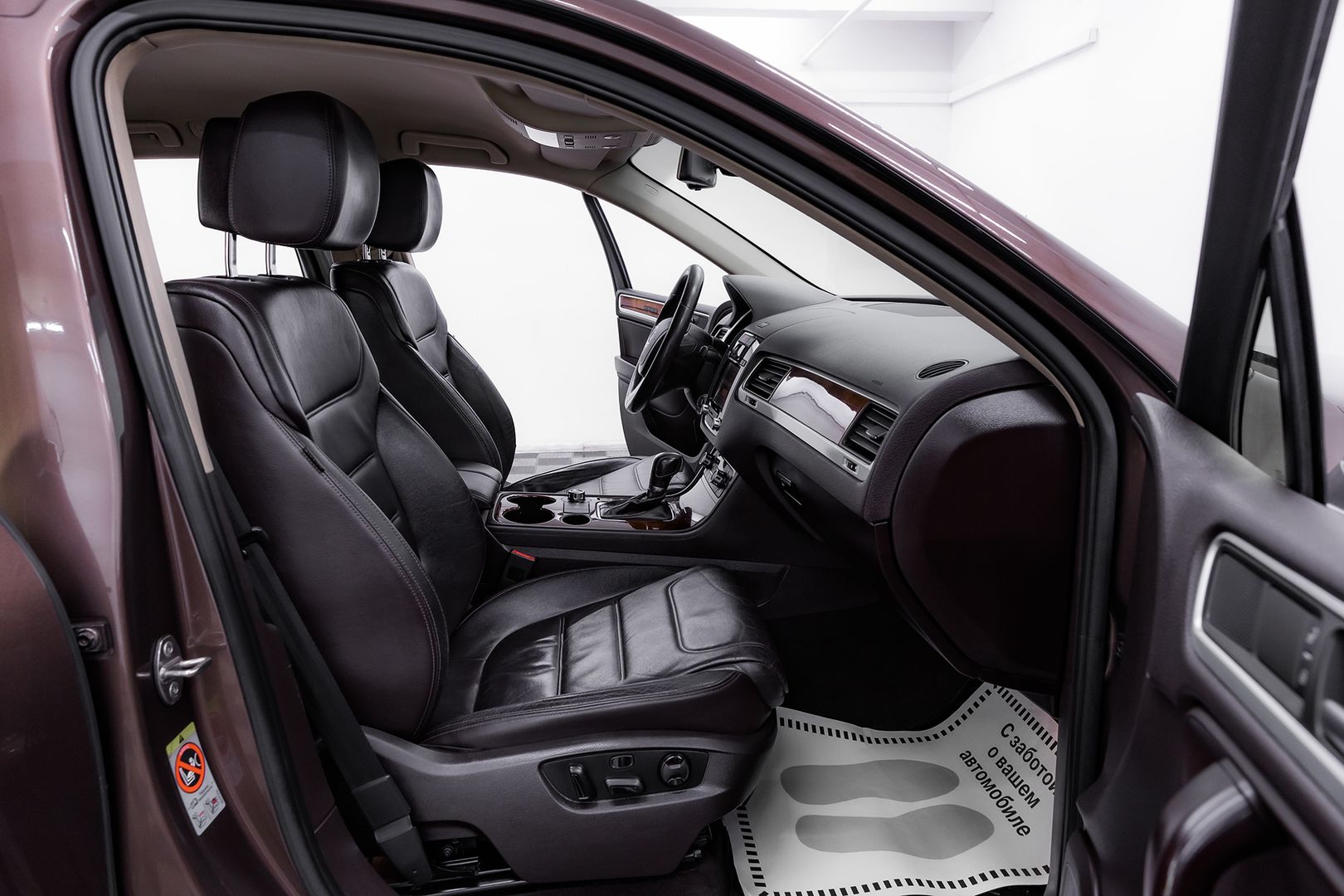 Volkswagen Touareg, II, 2012 фото 14