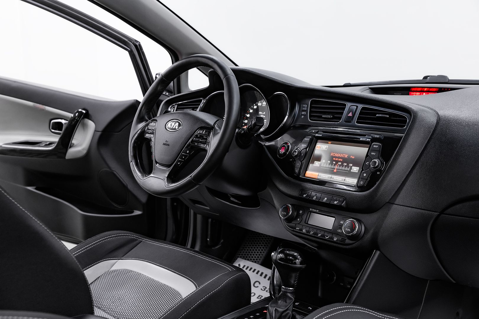 Kia Ceed, II, 2013 фото 10