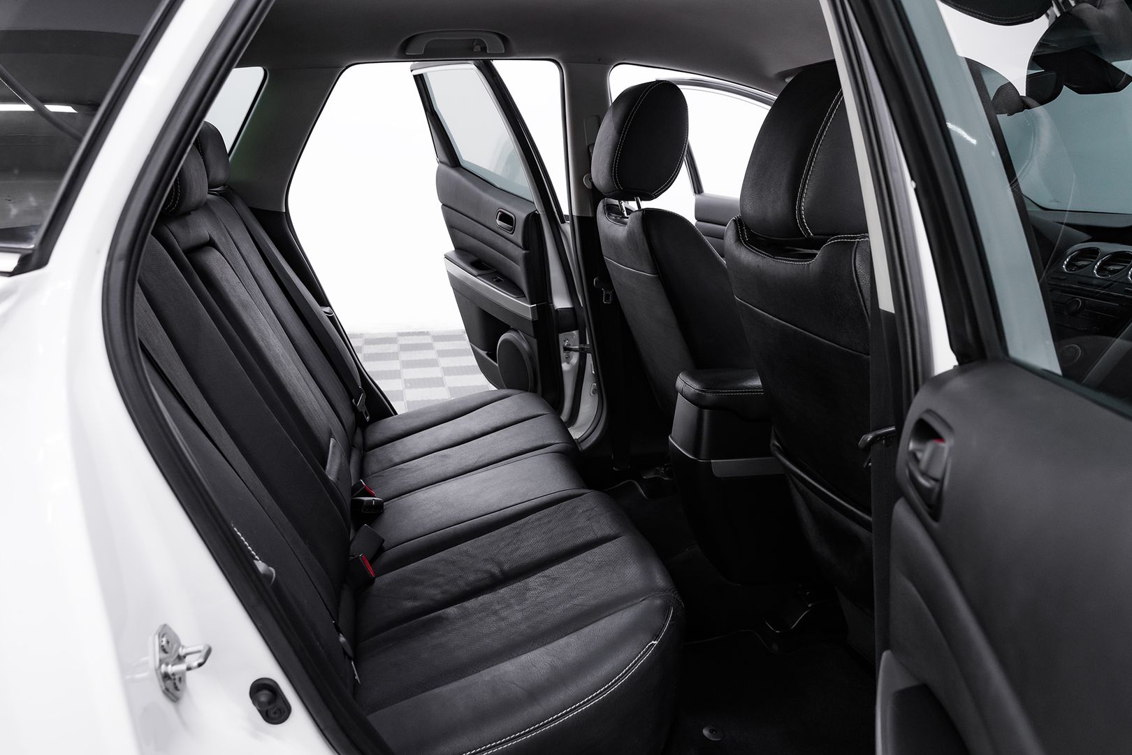 Mazda CX-7, I Рестайлинг, 2011 фото 15