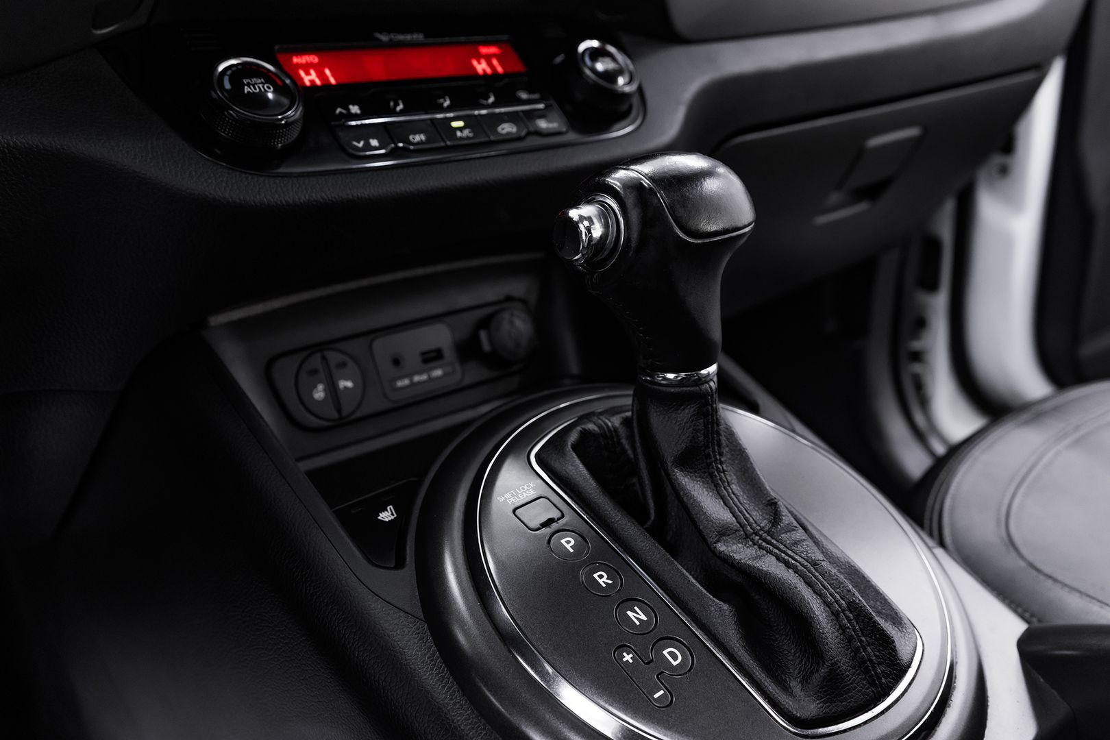 Kia Sportage, III, 2011 фото 12