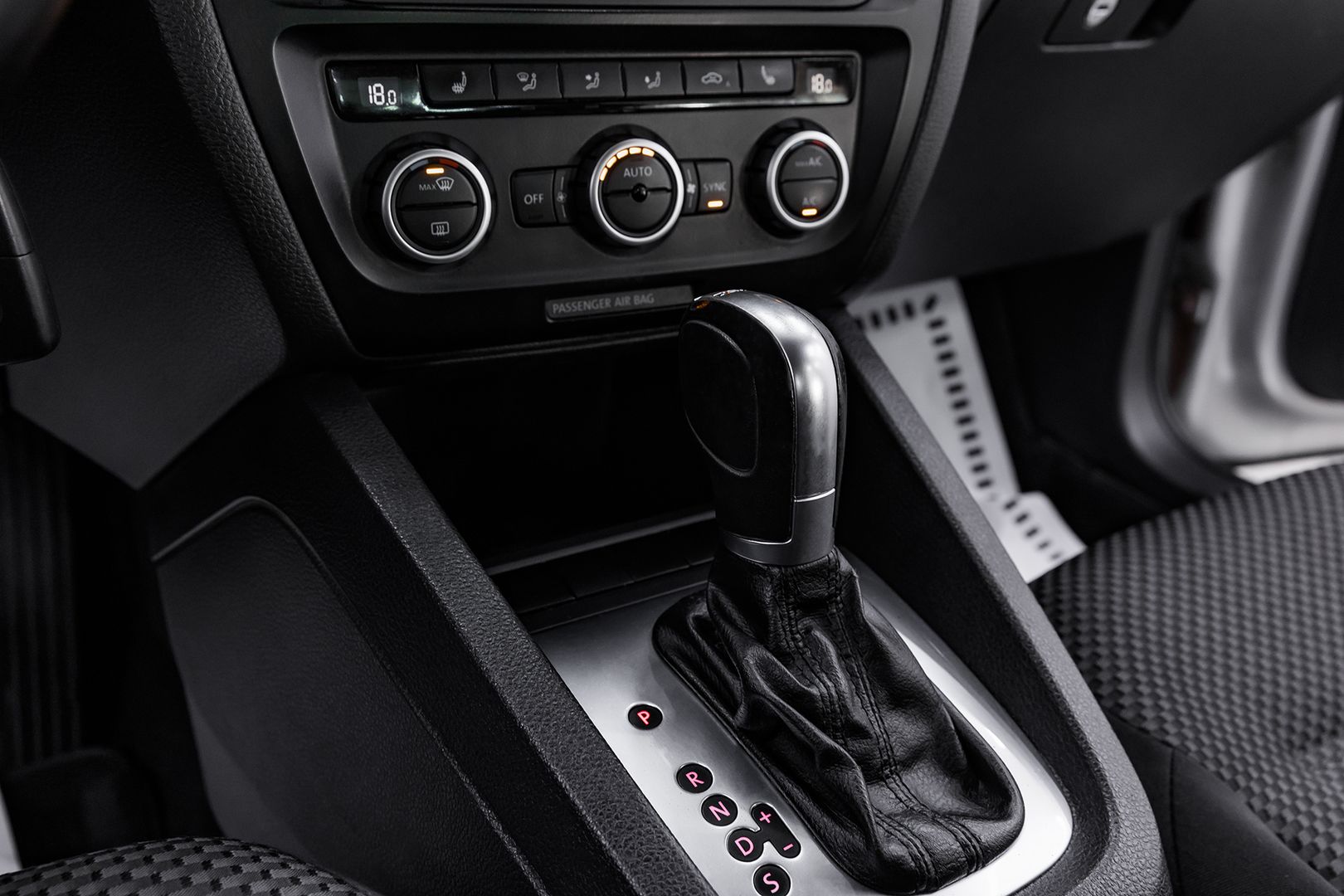 Volkswagen Jetta, VI, 2013 фото 13