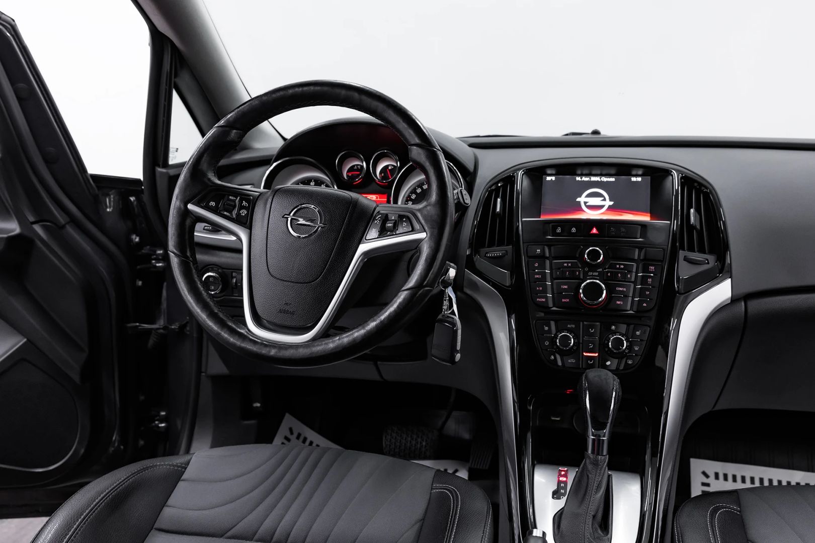 Opel Astra, J Рестайлинг, 2015 фото 14