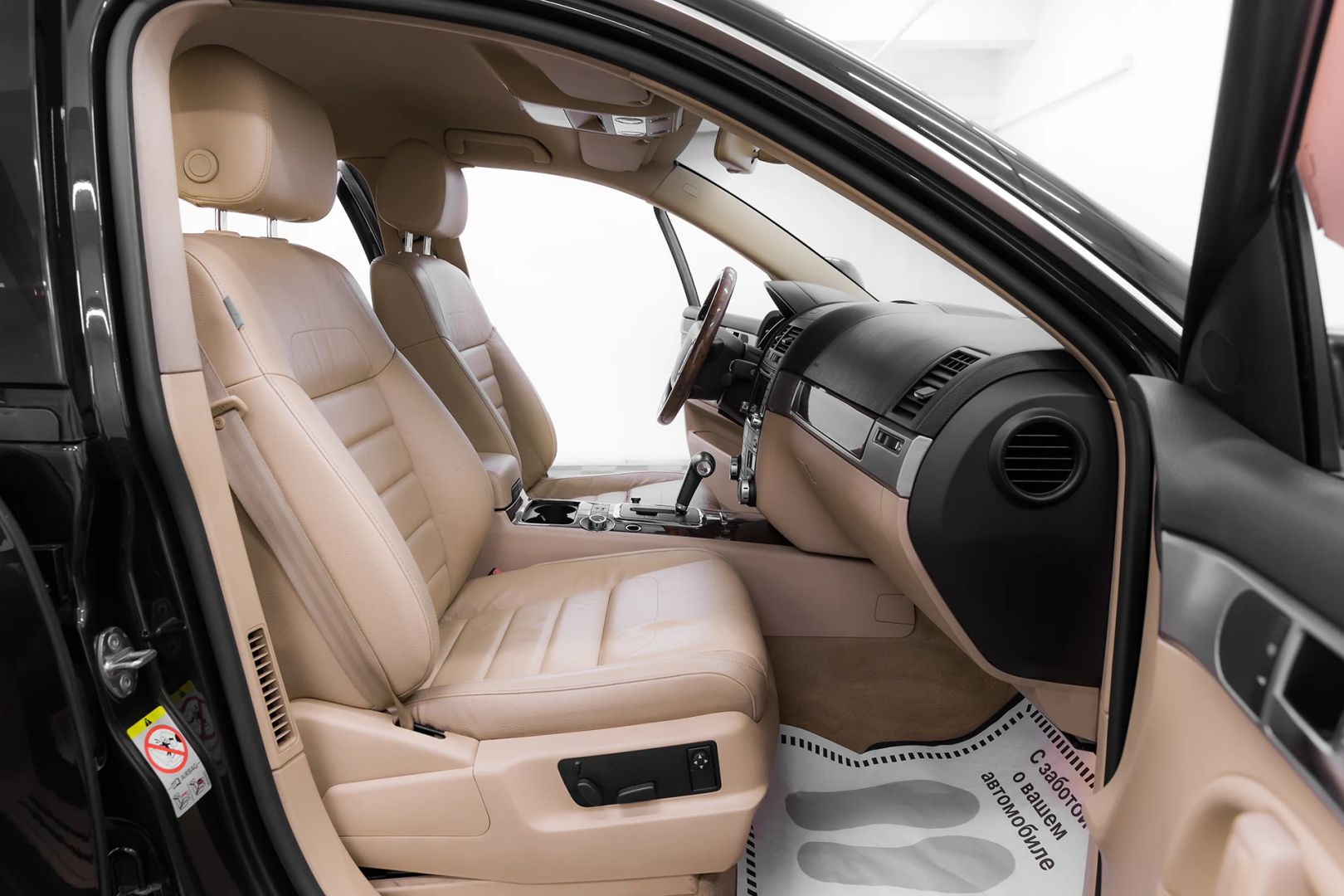 Volkswagen Touareg, I Рестайлинг, 2010 фото 11