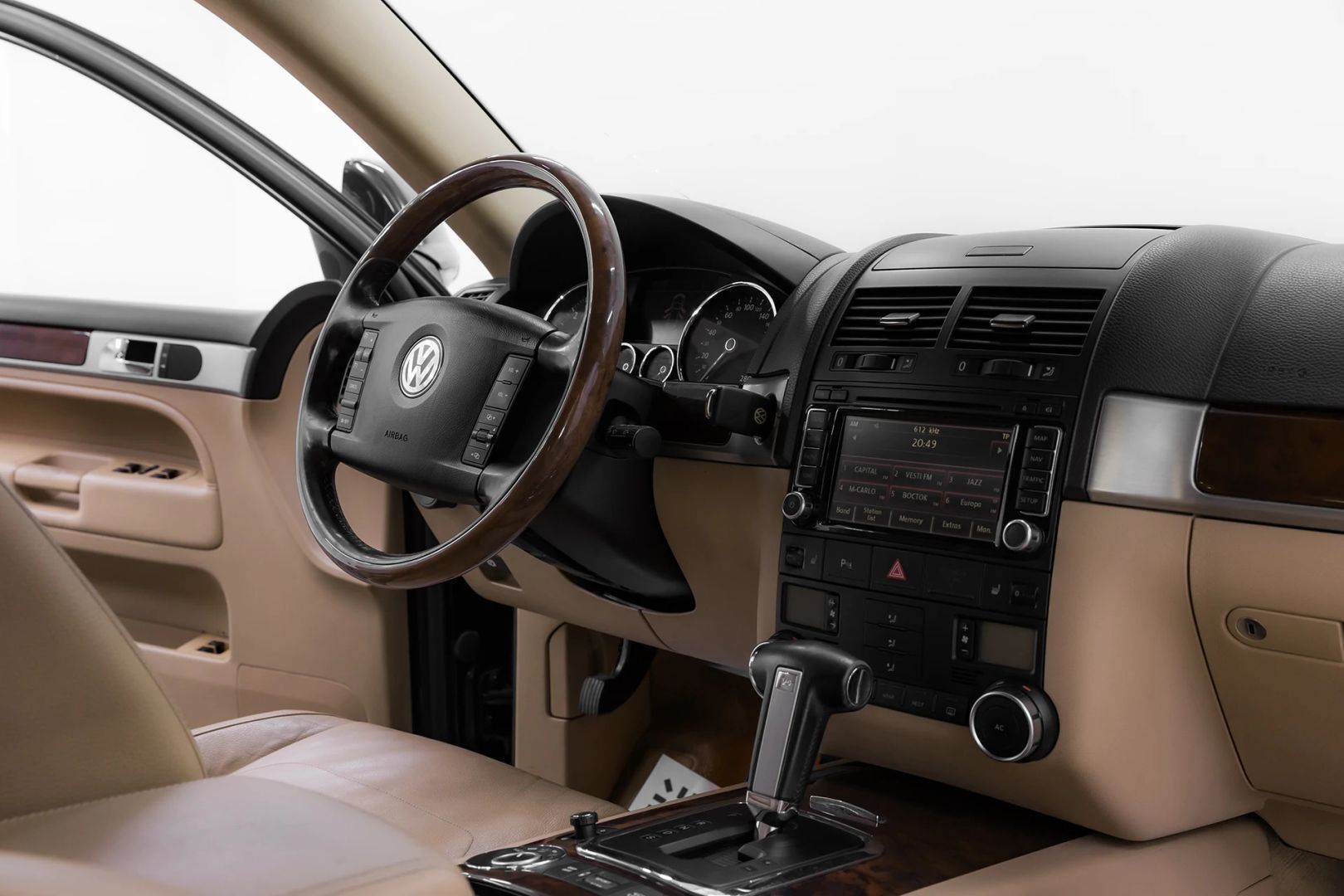 Volkswagen Touareg, I Рестайлинг, 2010 фото 13