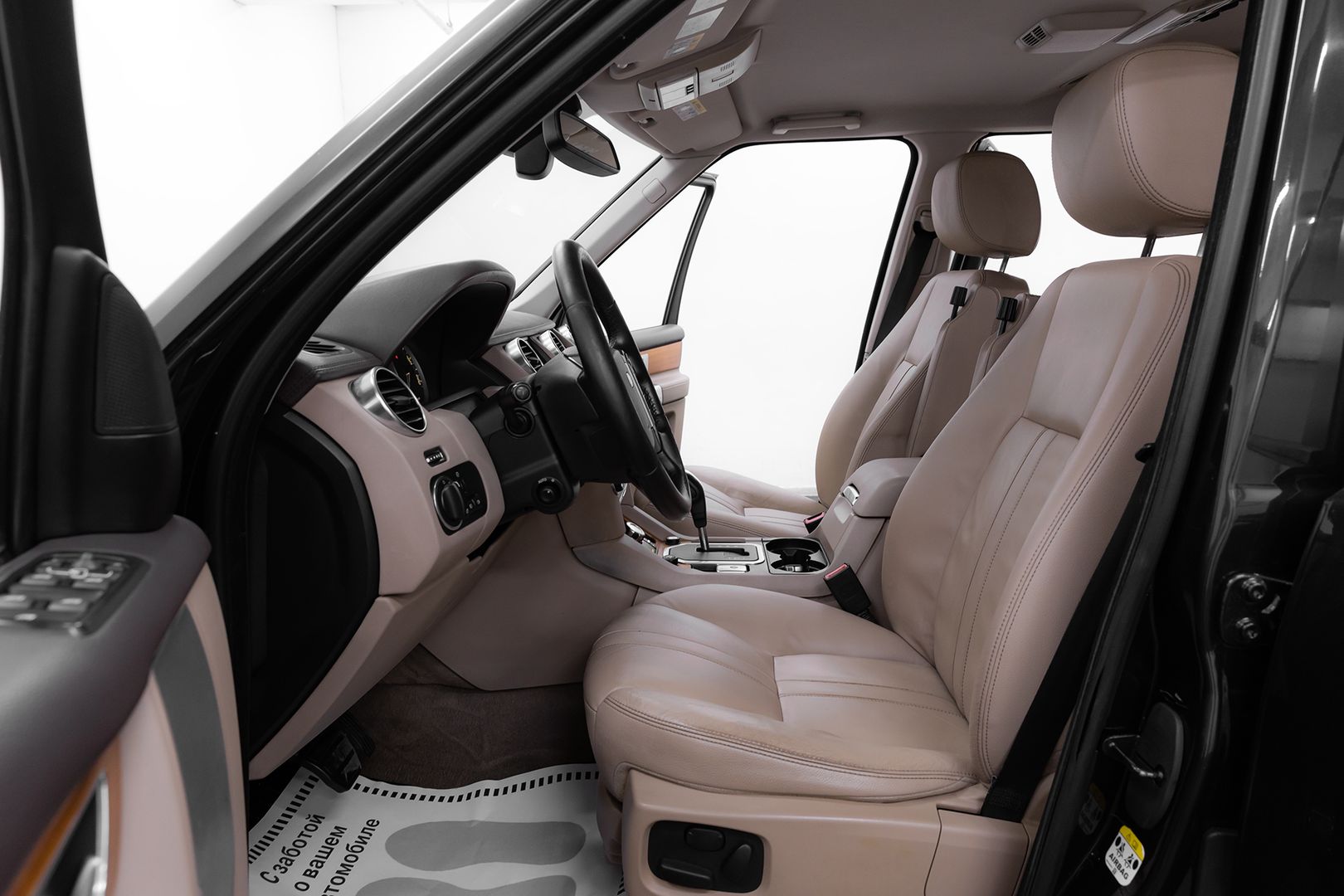 Land Rover Discovery, IV, 2011 фото 8