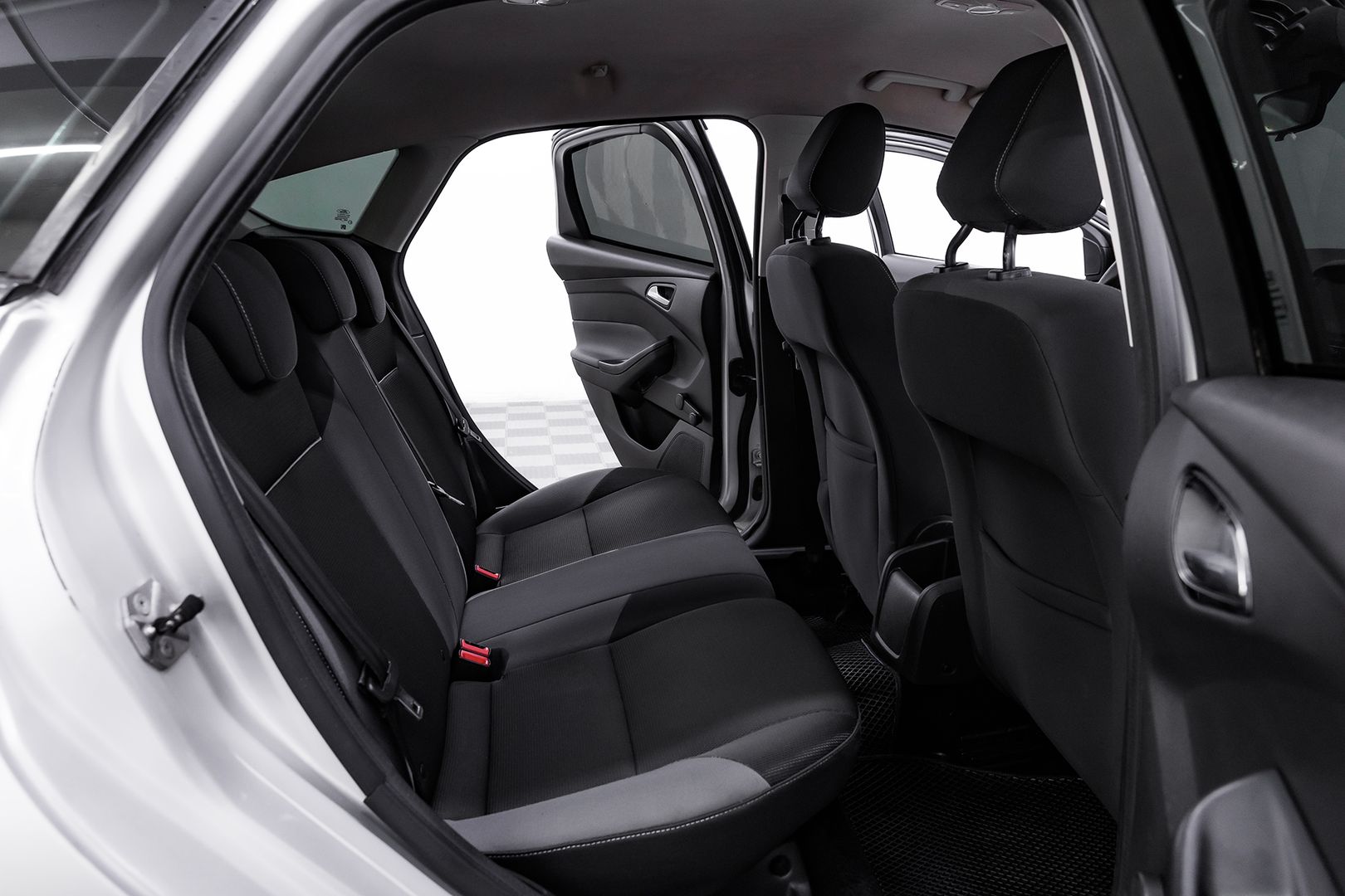 Ford Focus, III, 2011 фото 16