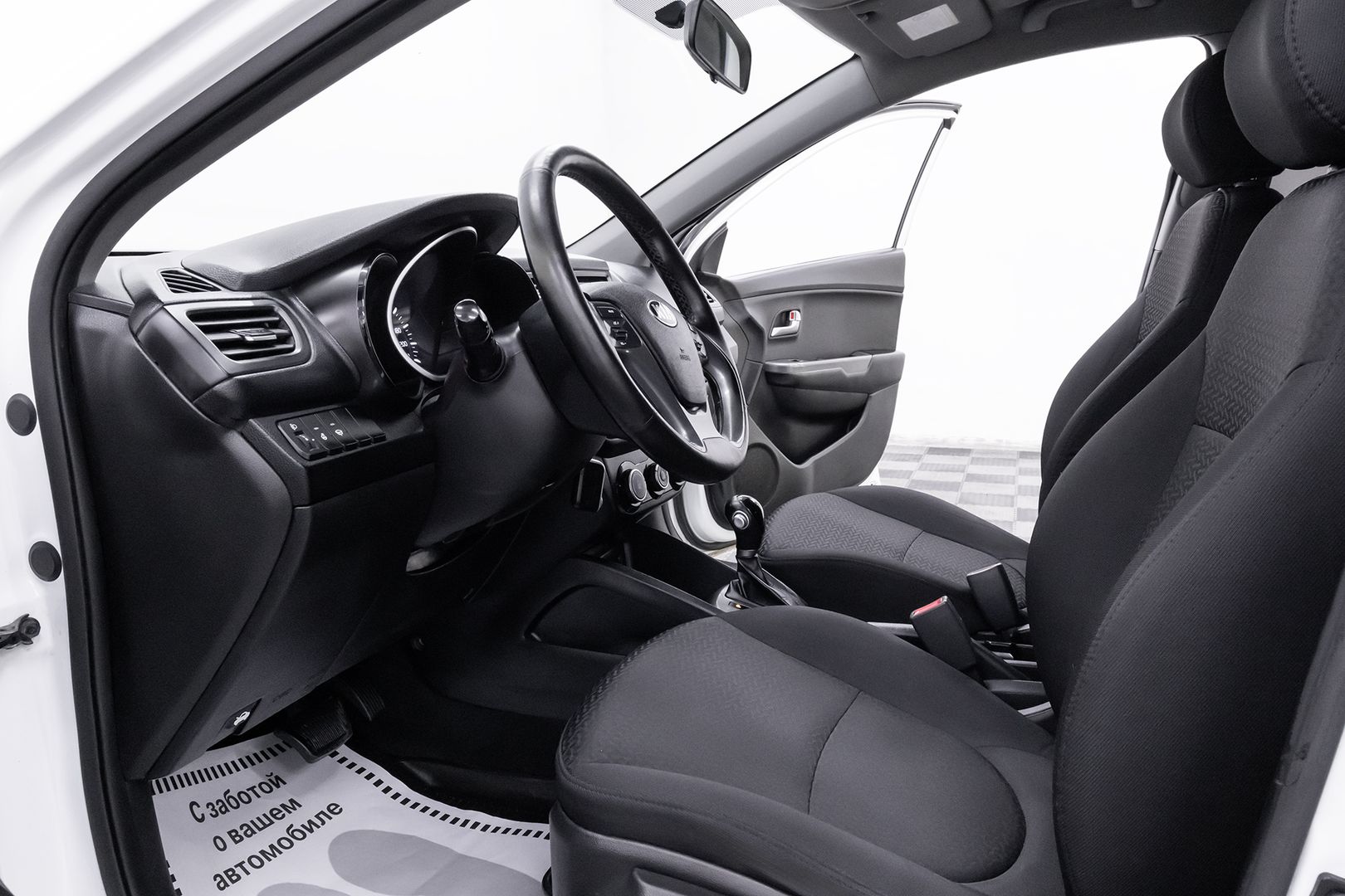 Kia Rio, III Рестайлинг, 2017 фото 7