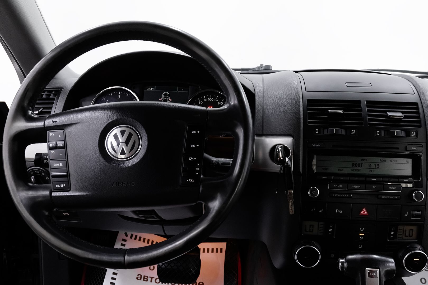 Volkswagen Touareg, I Рестайлинг, 2009 фото 10