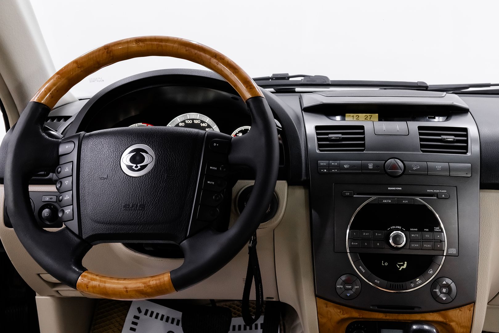 SsangYong Rexton, II, 2009 фото 9