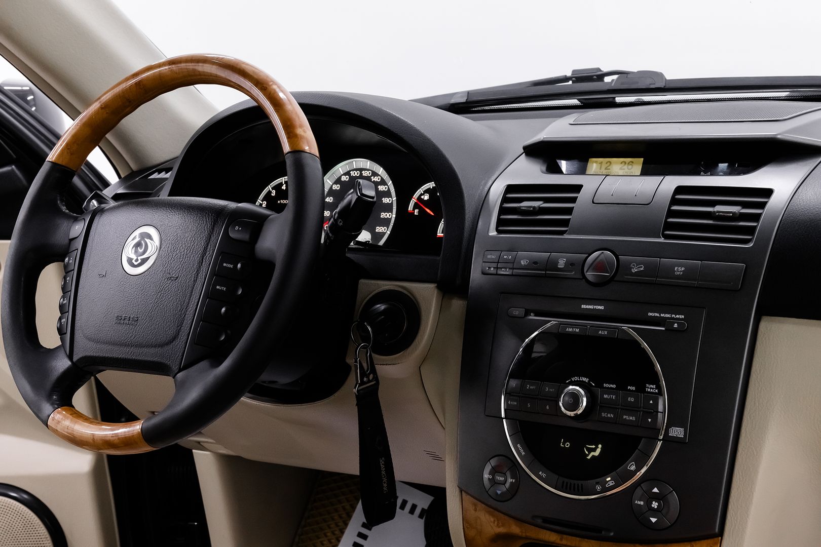 SsangYong Rexton, II, 2009 фото 11