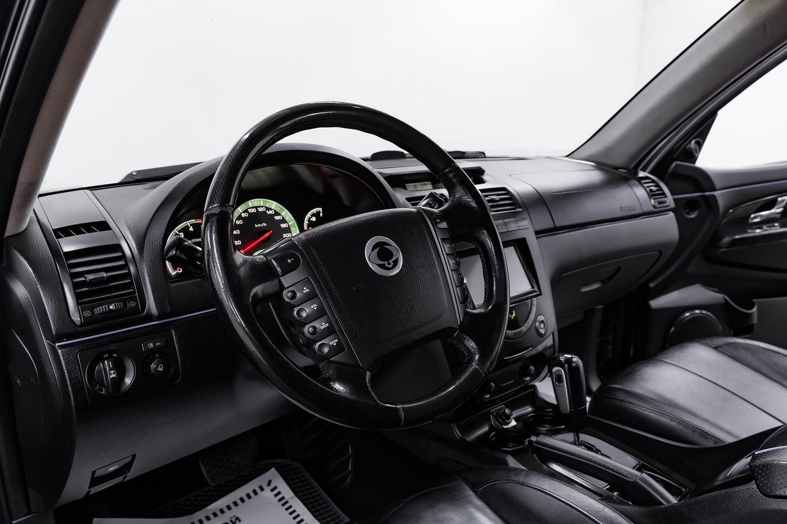 SsangYong Rexton, II, 2009 фото 13