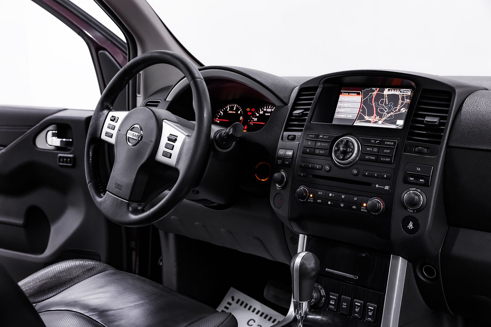 Nissan Pathfinder, III Рестайлинг, 2011 фото 13