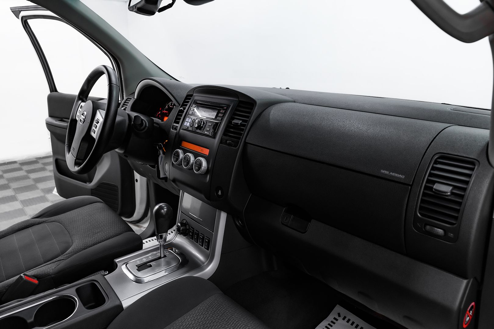 Nissan Pathfinder, III Рестайлинг, 2013 фото 15