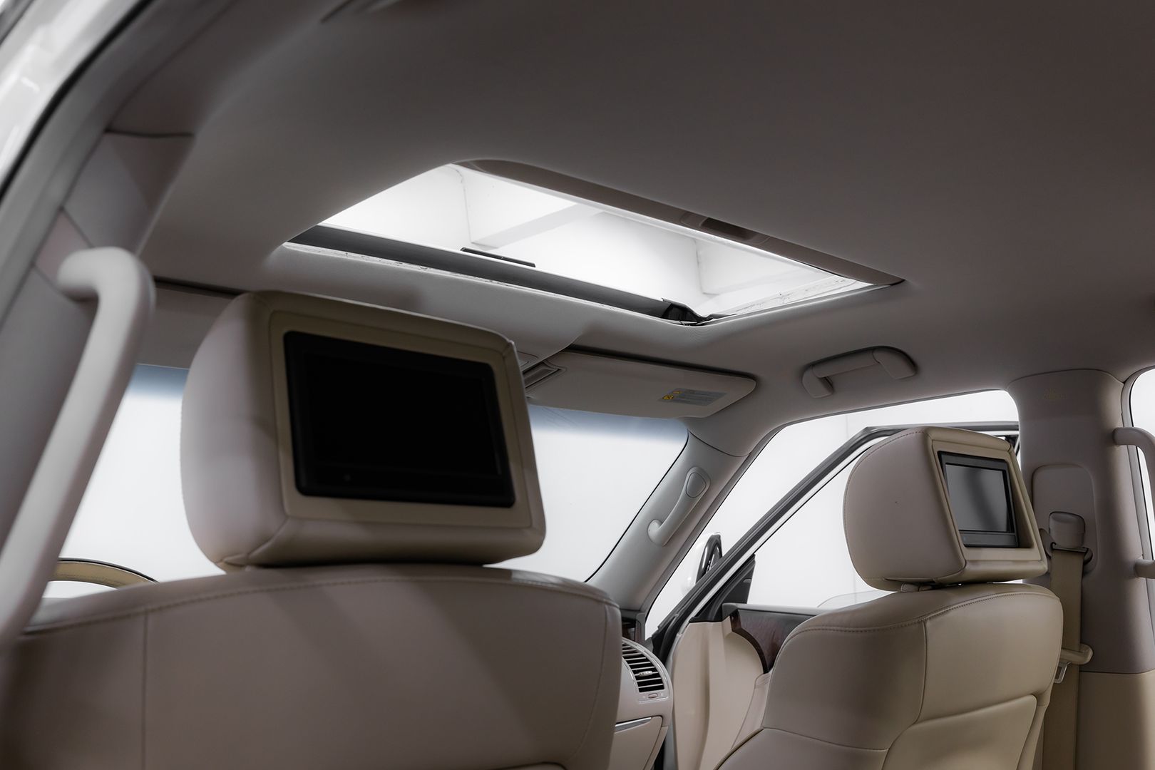 Infiniti QX56, II, 2010 фото 17