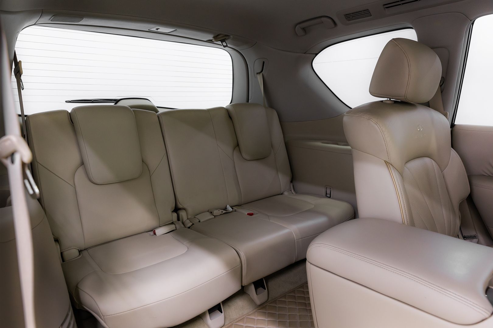 Infiniti QX56, II, 2010 фото 20