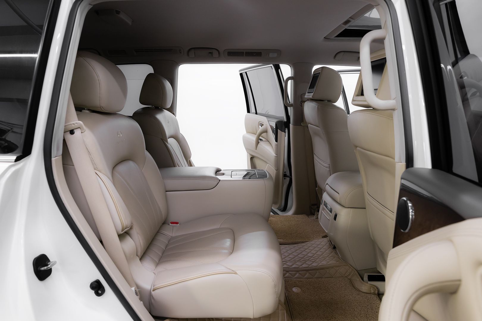 Infiniti QX56, II, 2010 фото 18