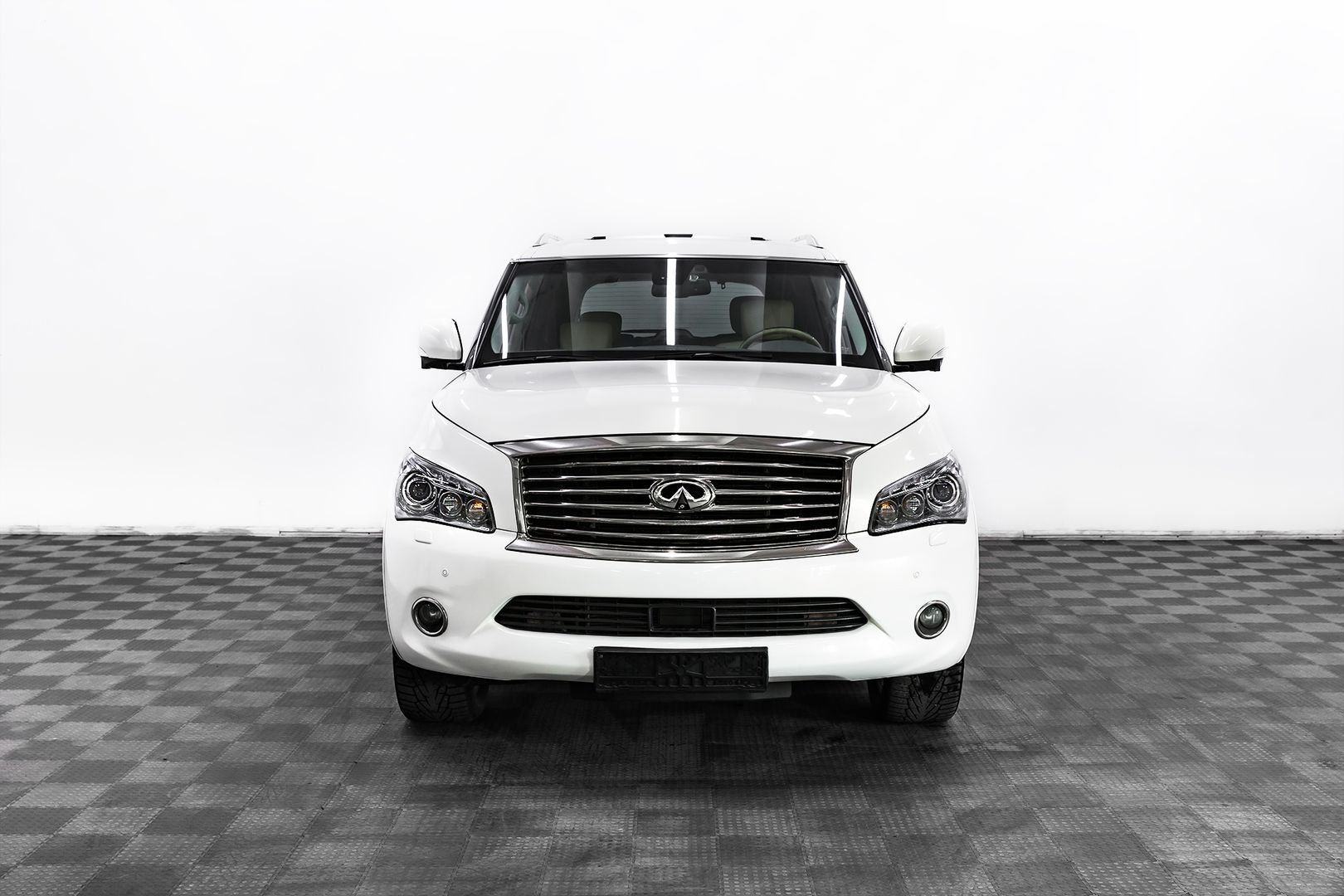 Infiniti QX56, II, 2010 фото 2