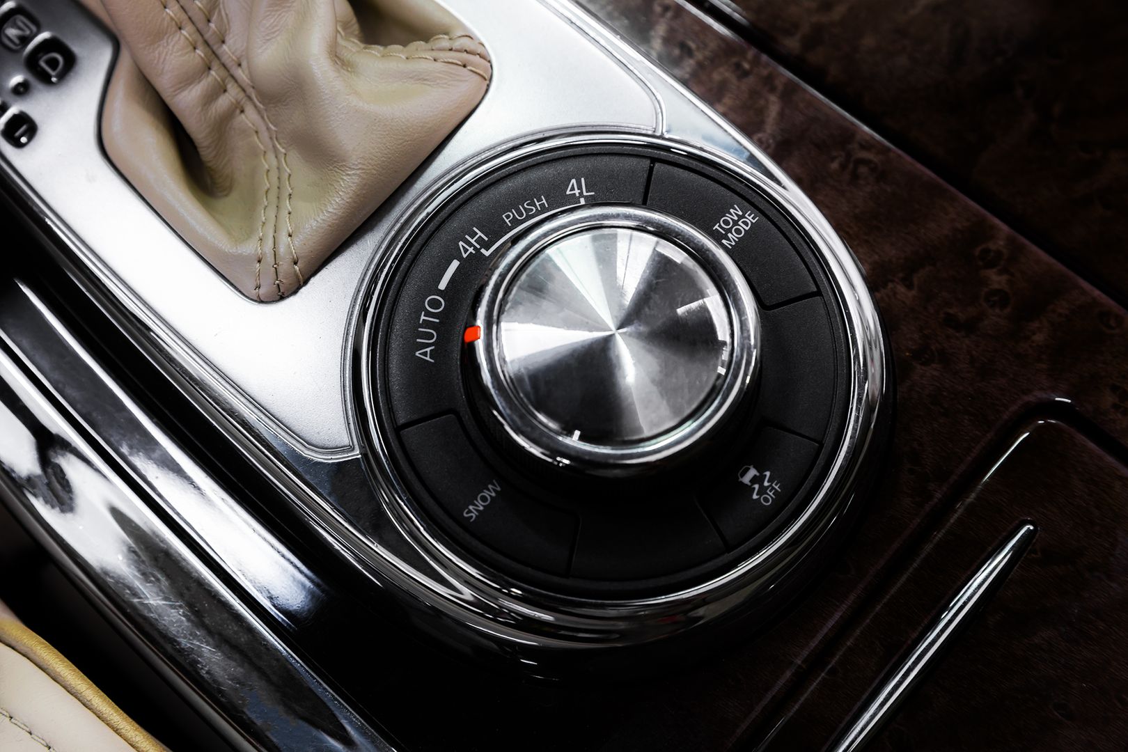 Infiniti QX56, II, 2010 фото 11