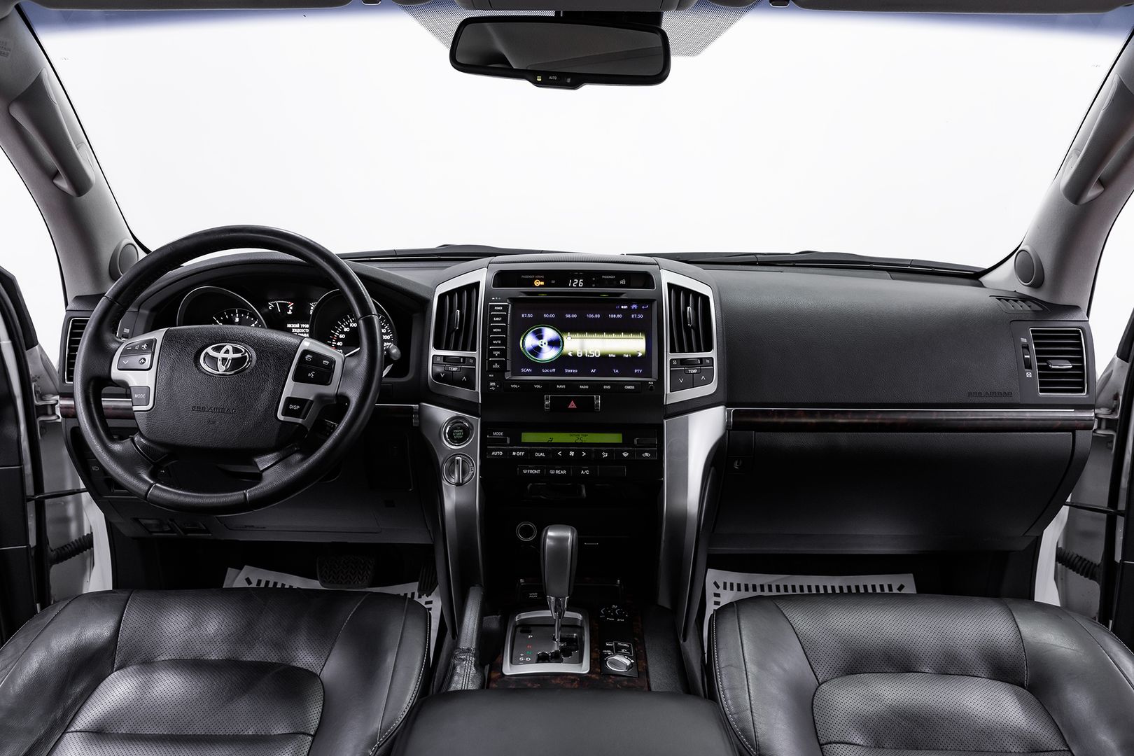 Toyota Land Cruiser, 200 Series Рестайлинг 1, 2014 фото 10