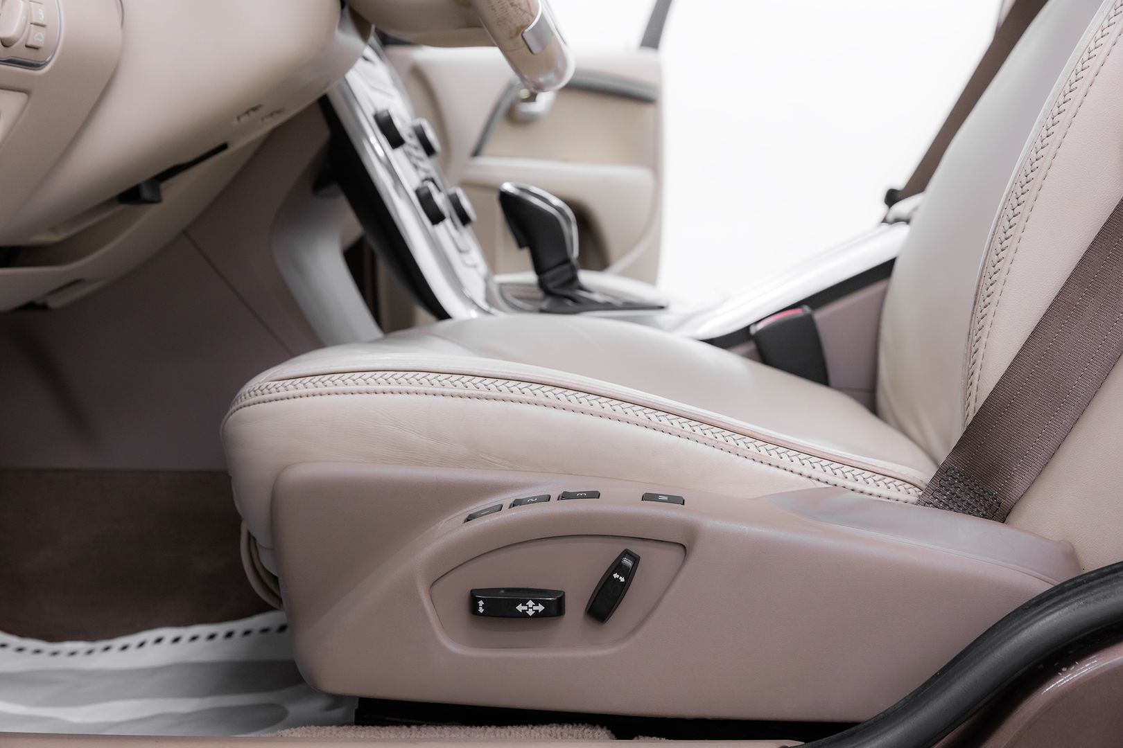 Volvo XC70, II Рестайлинг, 2013 фото 9