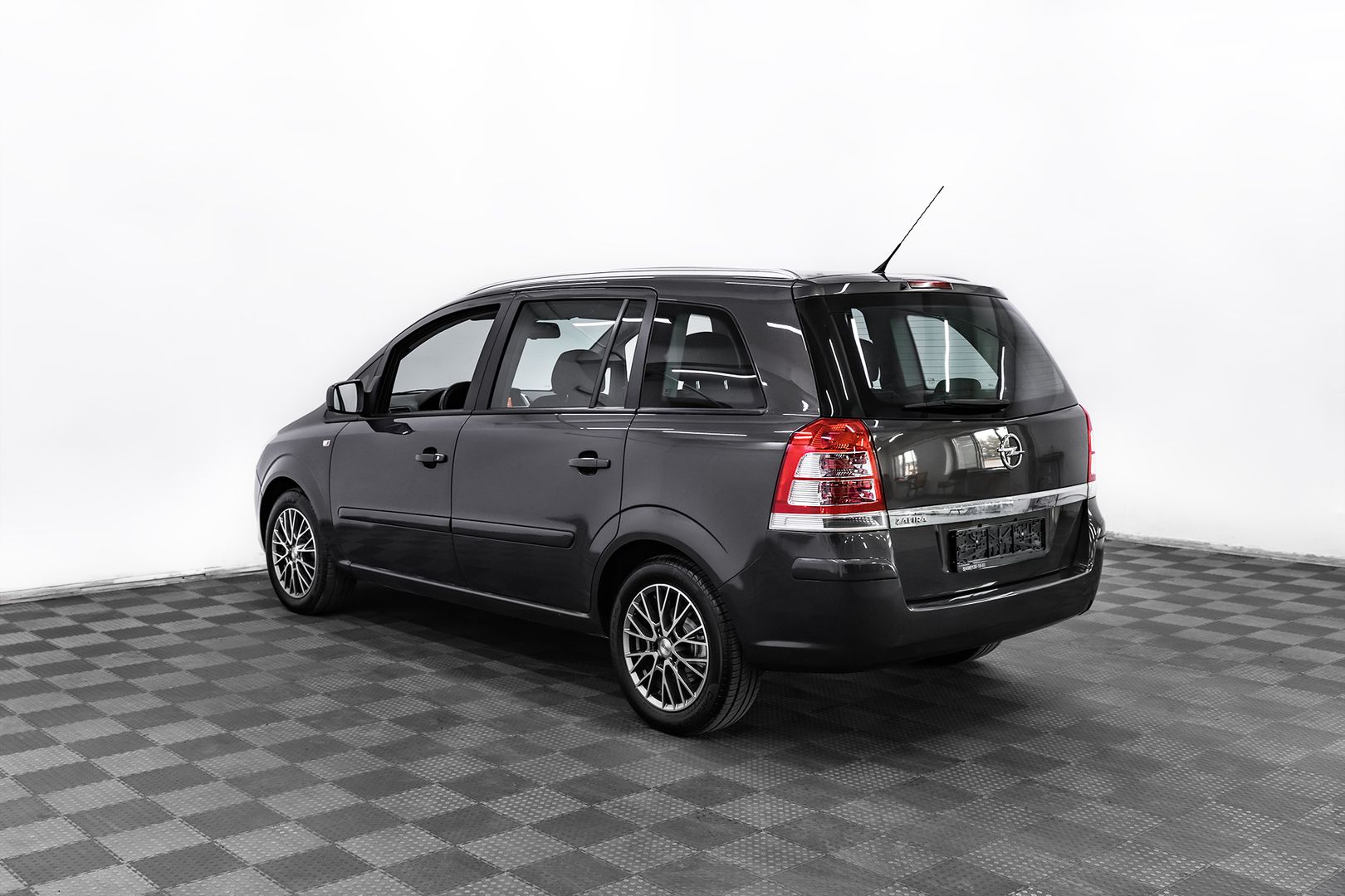 Opel Zafira, B Рестайлинг, 2014 фото 4
