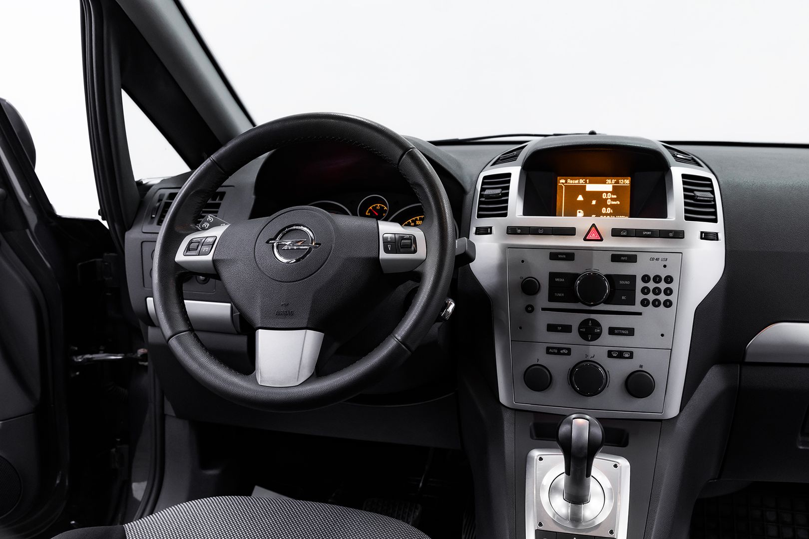 Opel Zafira, B Рестайлинг, 2014 фото 11