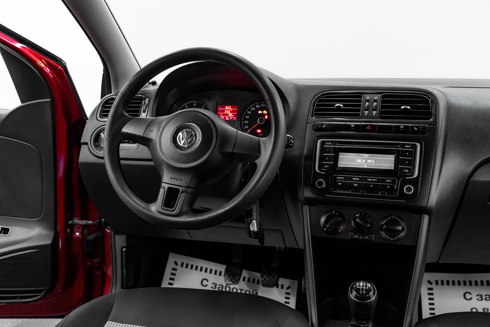 Volkswagen Polo, V, 2013 фото 11