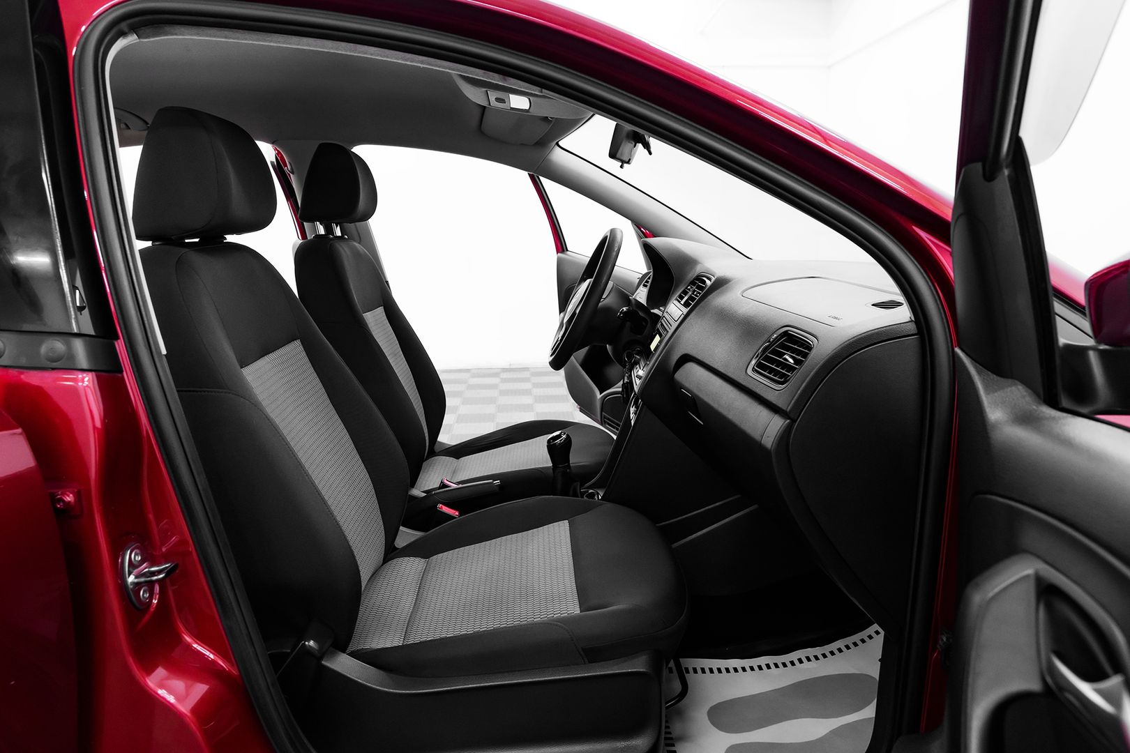 Volkswagen Polo, V, 2013 фото 13