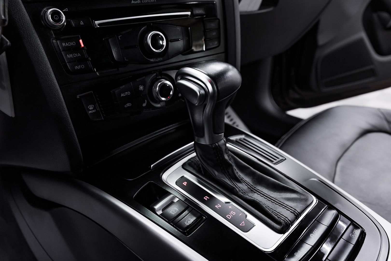 Audi A4, IV (B8) Рестайлинг, 2013 фото 12