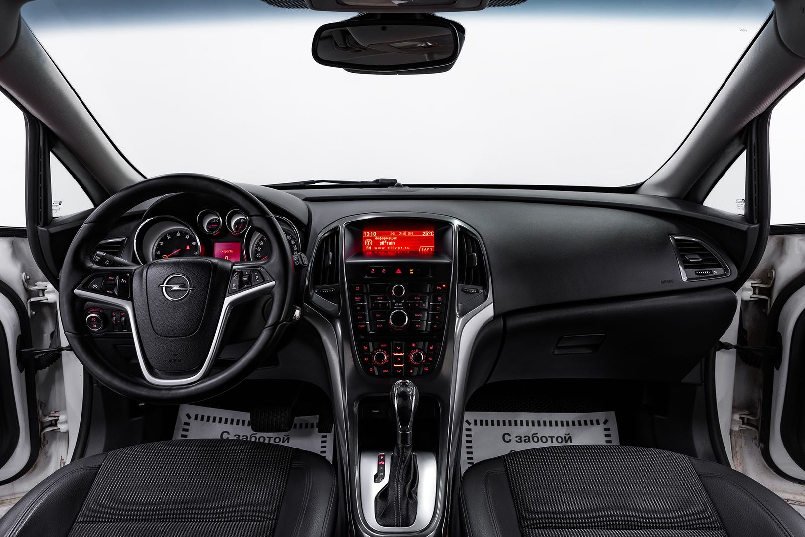 Opel Astra, J, 2011 фото 10