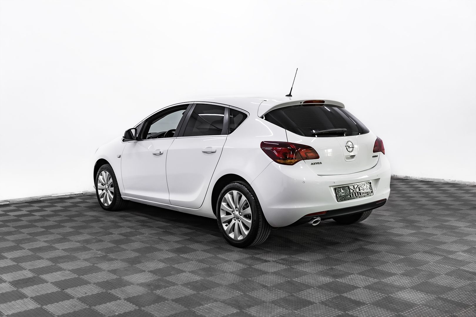 Opel Astra, J, 2011 фото 4