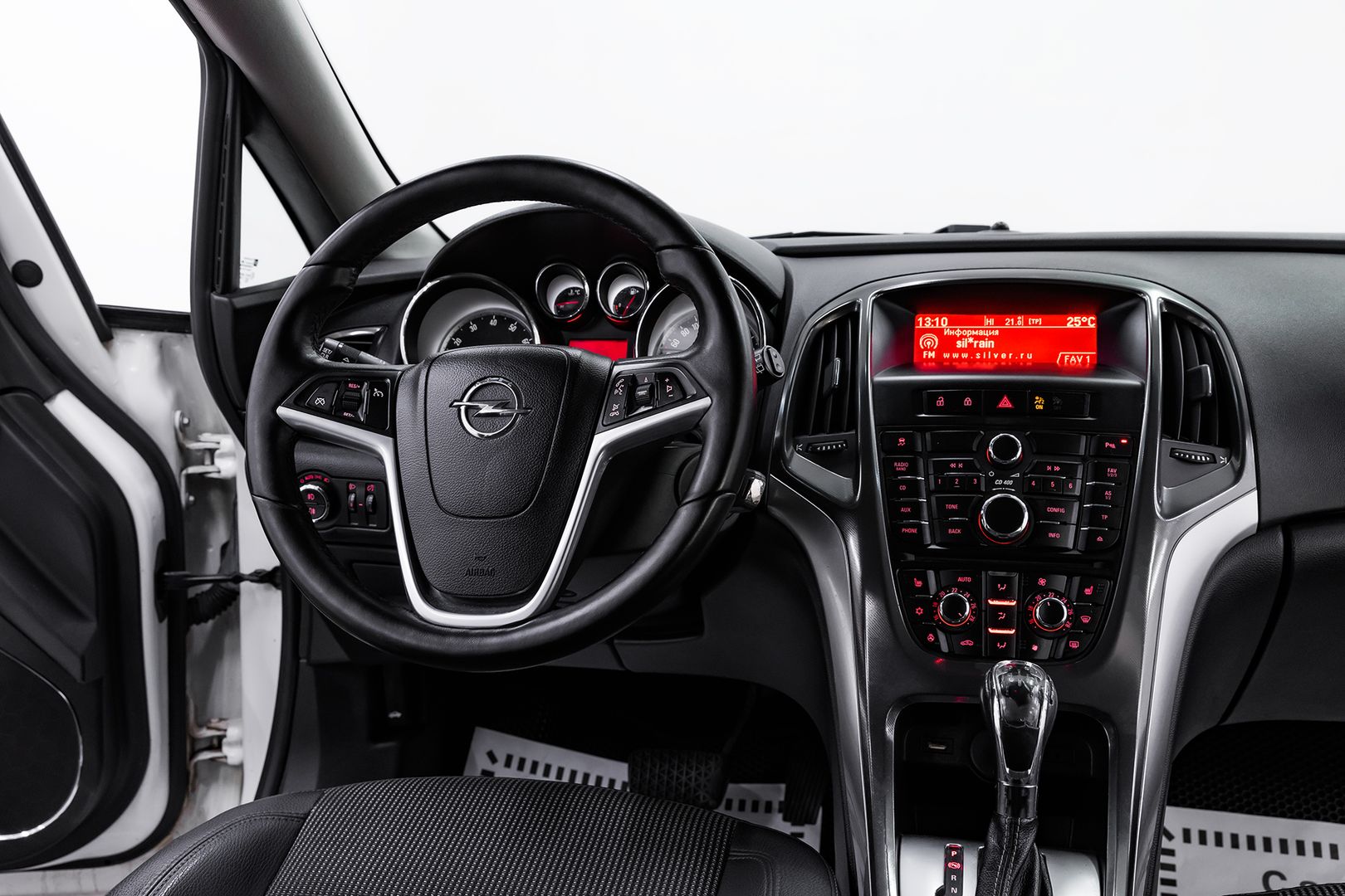 Opel Astra, J, 2011 фото 11