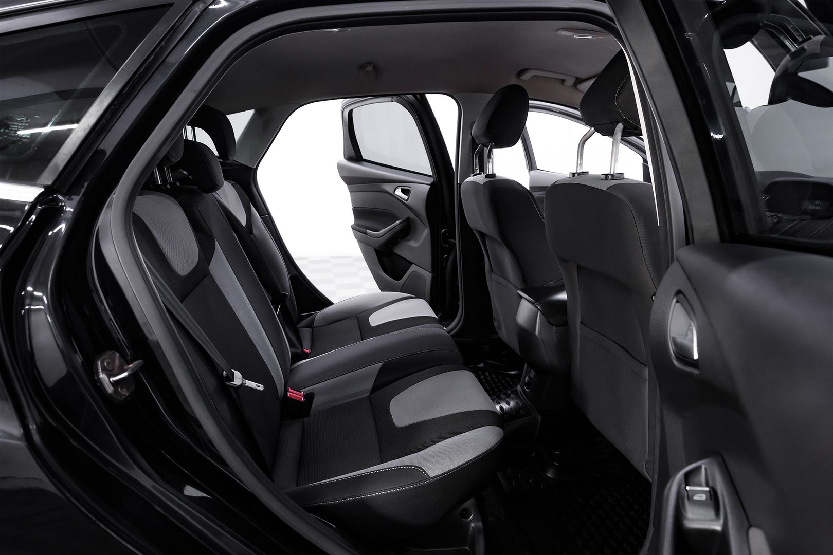 Ford Focus, III, 2012 фото 17