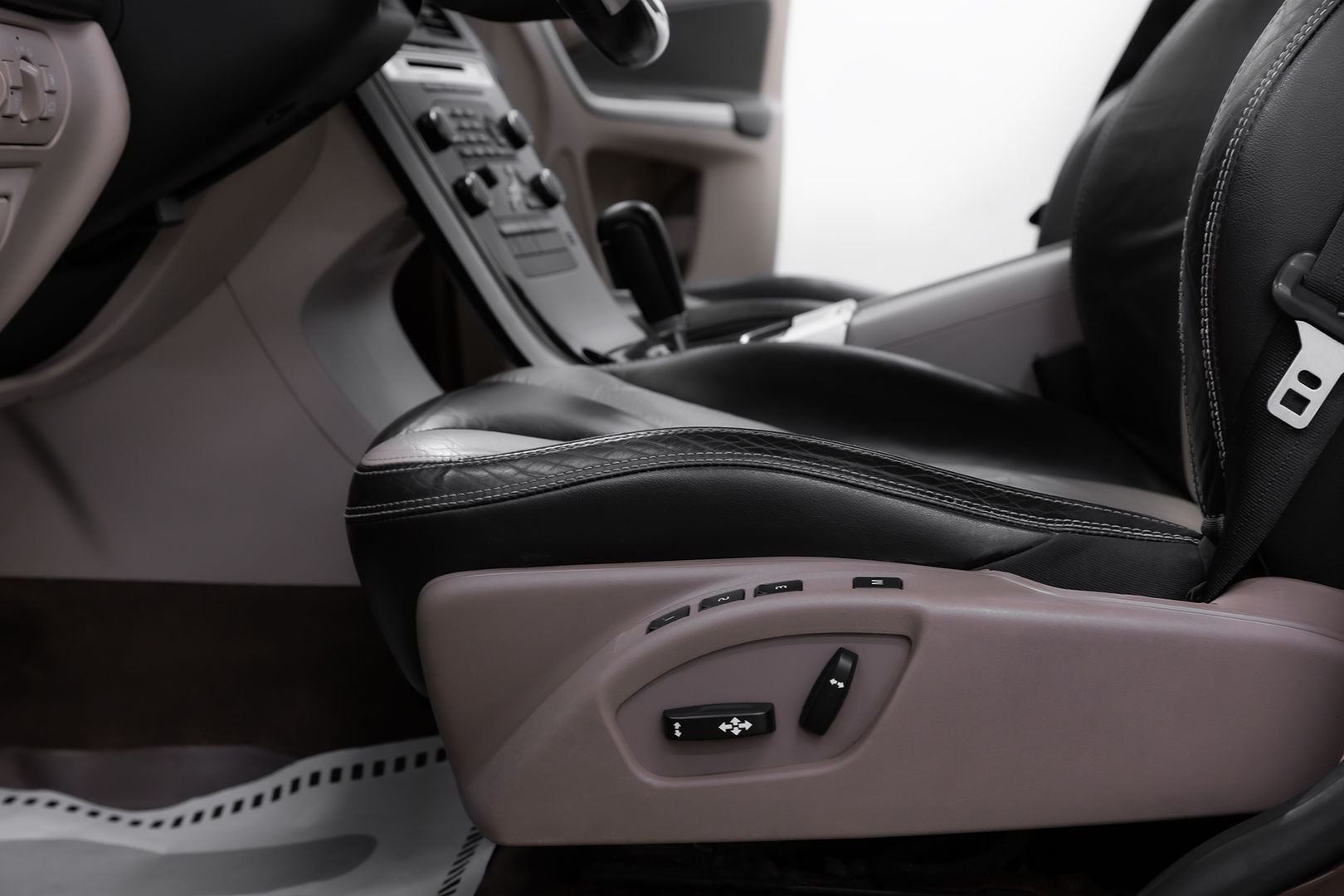 Volvo XC60, I, 2010 фото 9