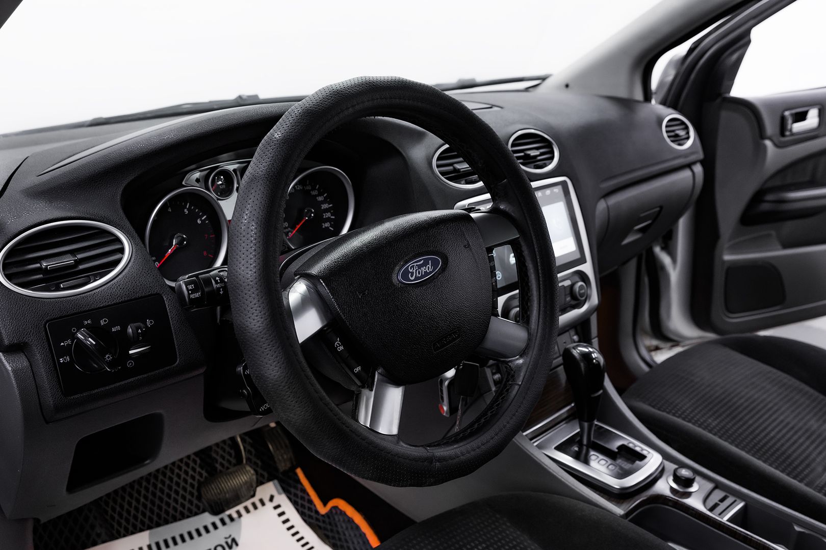 Ford Focus, II, 2007 фото 9