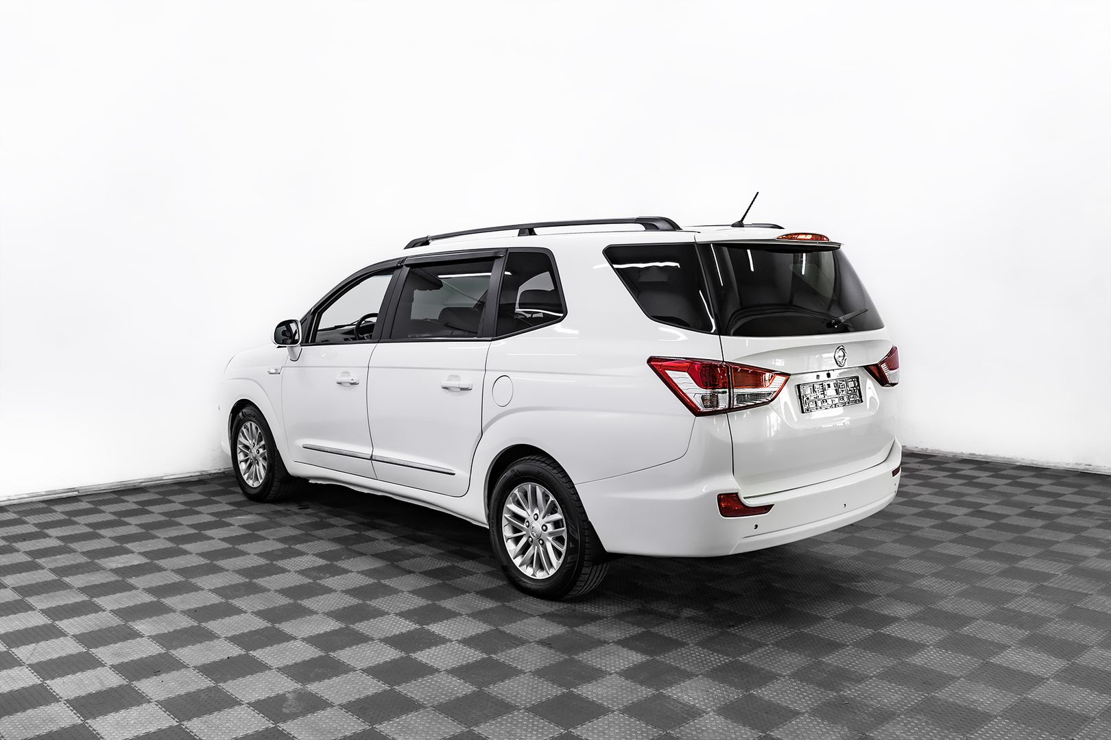 SsangYong Stavic, 2013 фото 4