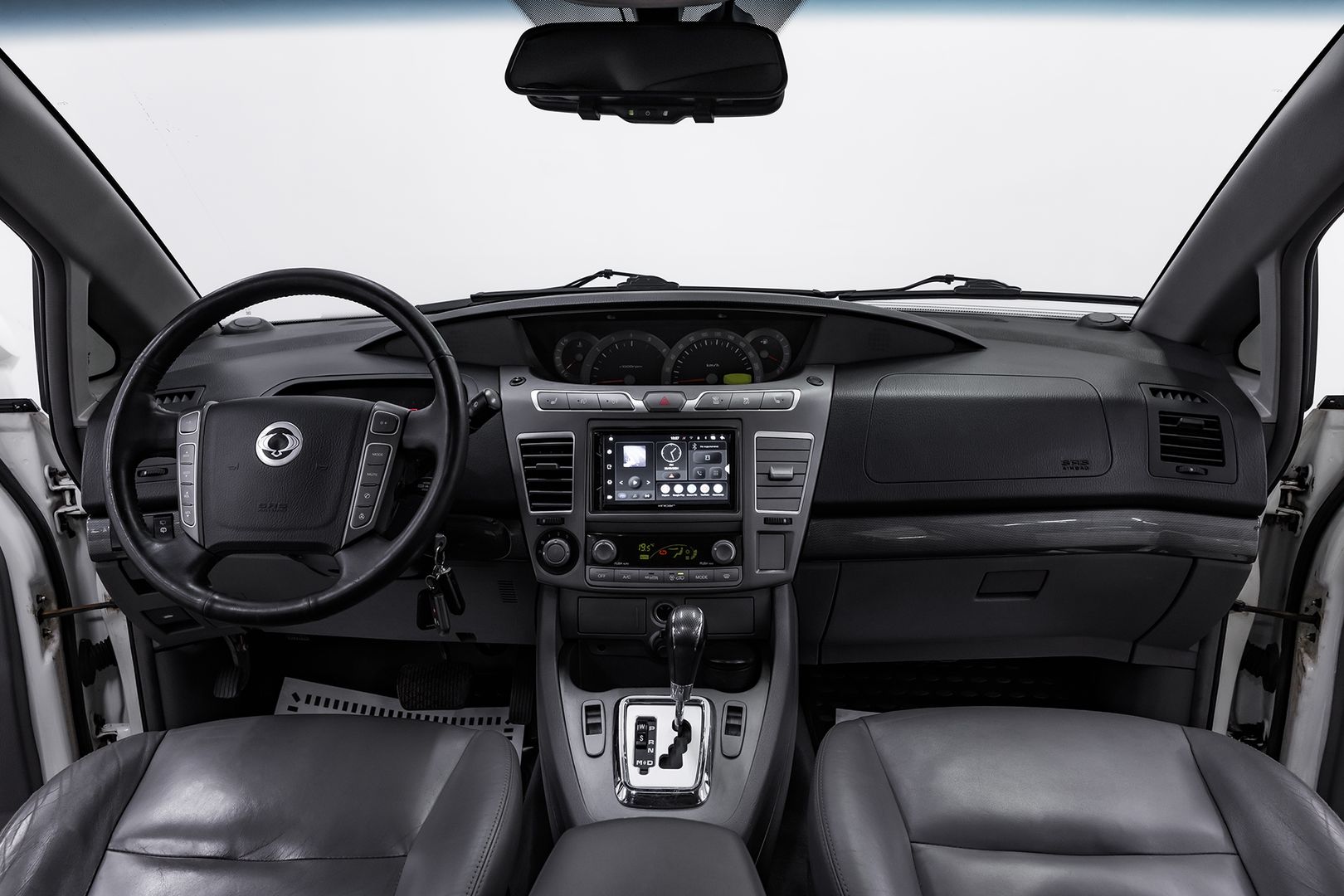 SsangYong Stavic, 2013 фото 11