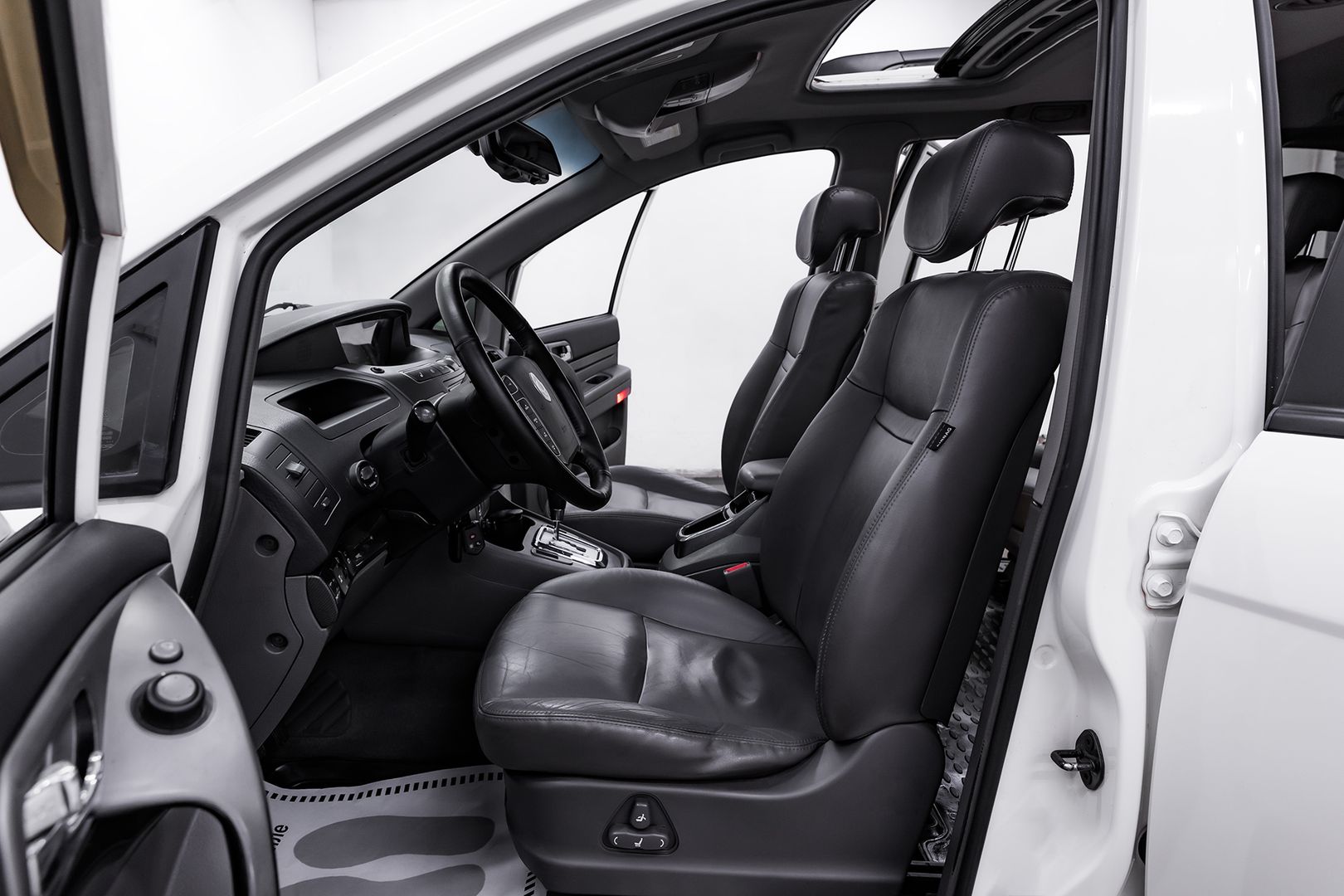 SsangYong Stavic, 2013 фото 7