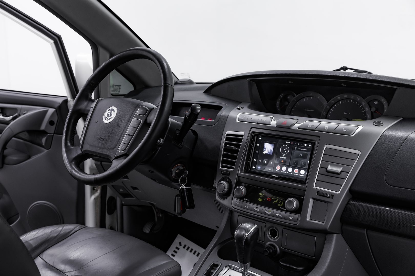 SsangYong Stavic, 2013 фото 16