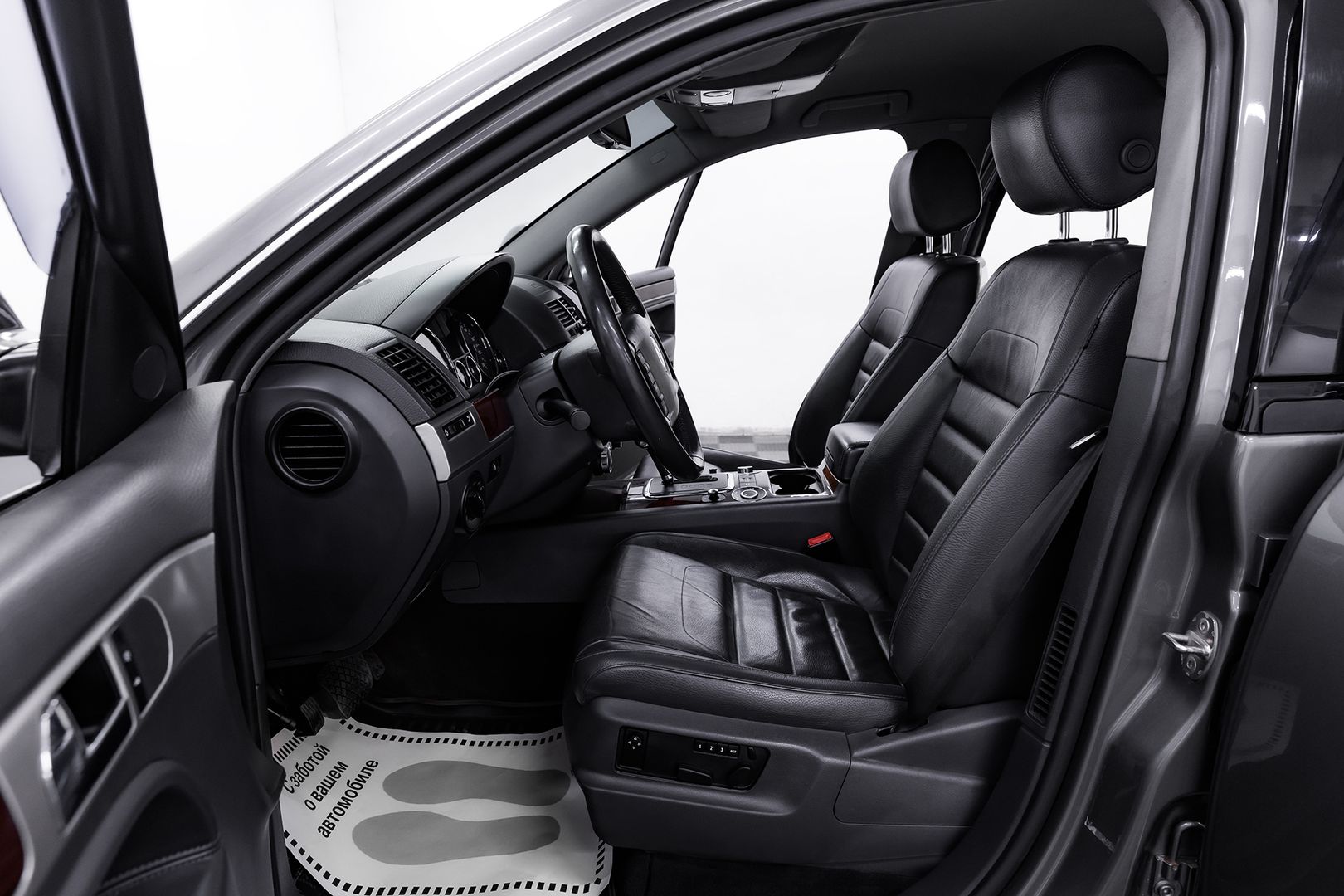 Volkswagen Touareg, I Рестайлинг, 2009 фото 7