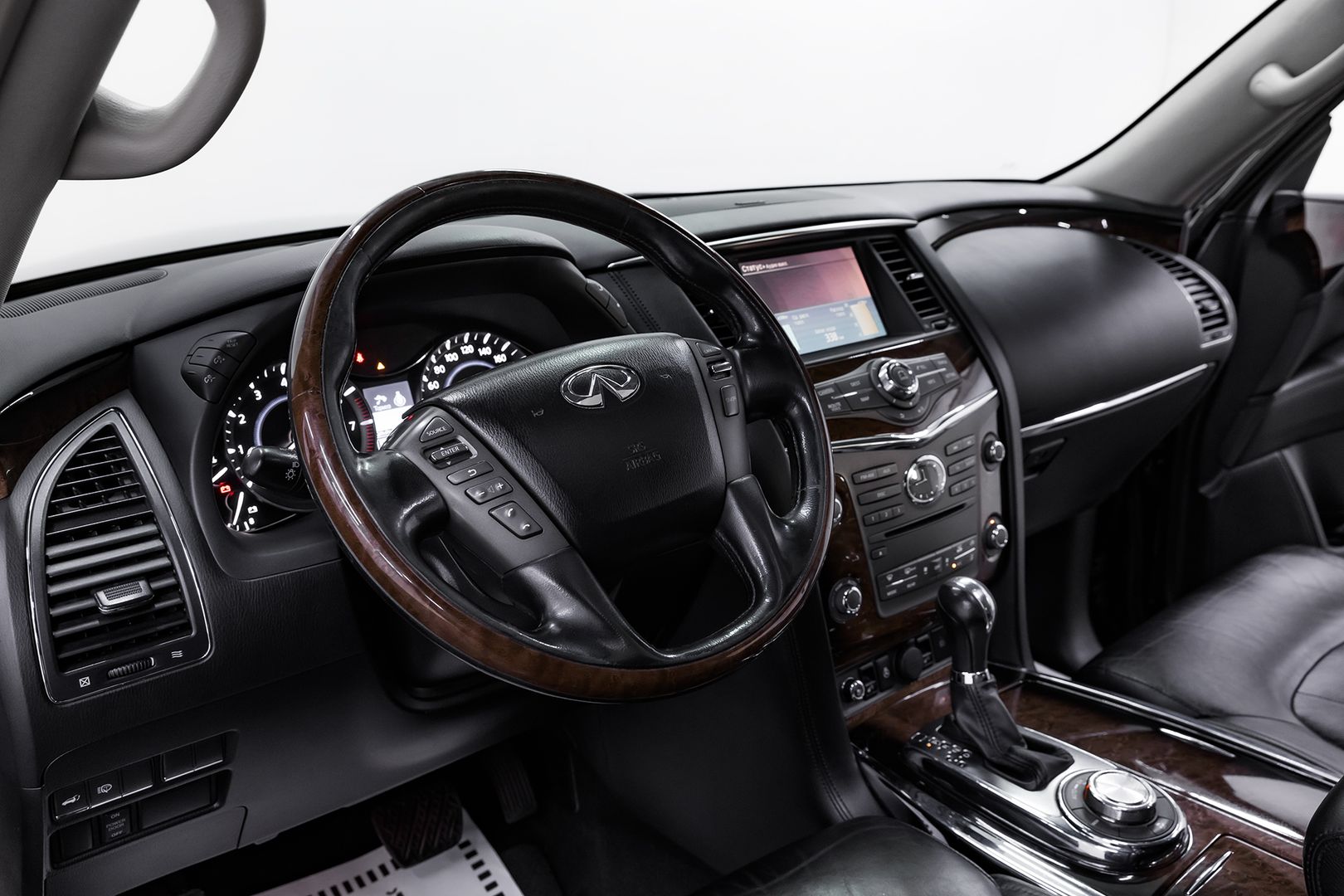 Infiniti QX80, I, 2013 фото 10